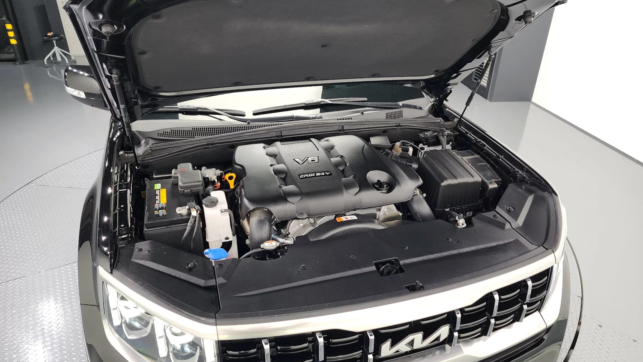 Kia Mohave Diesel 3.0 4WD 5-Seater Masters, 2023 г. 29135 км. — фото 6