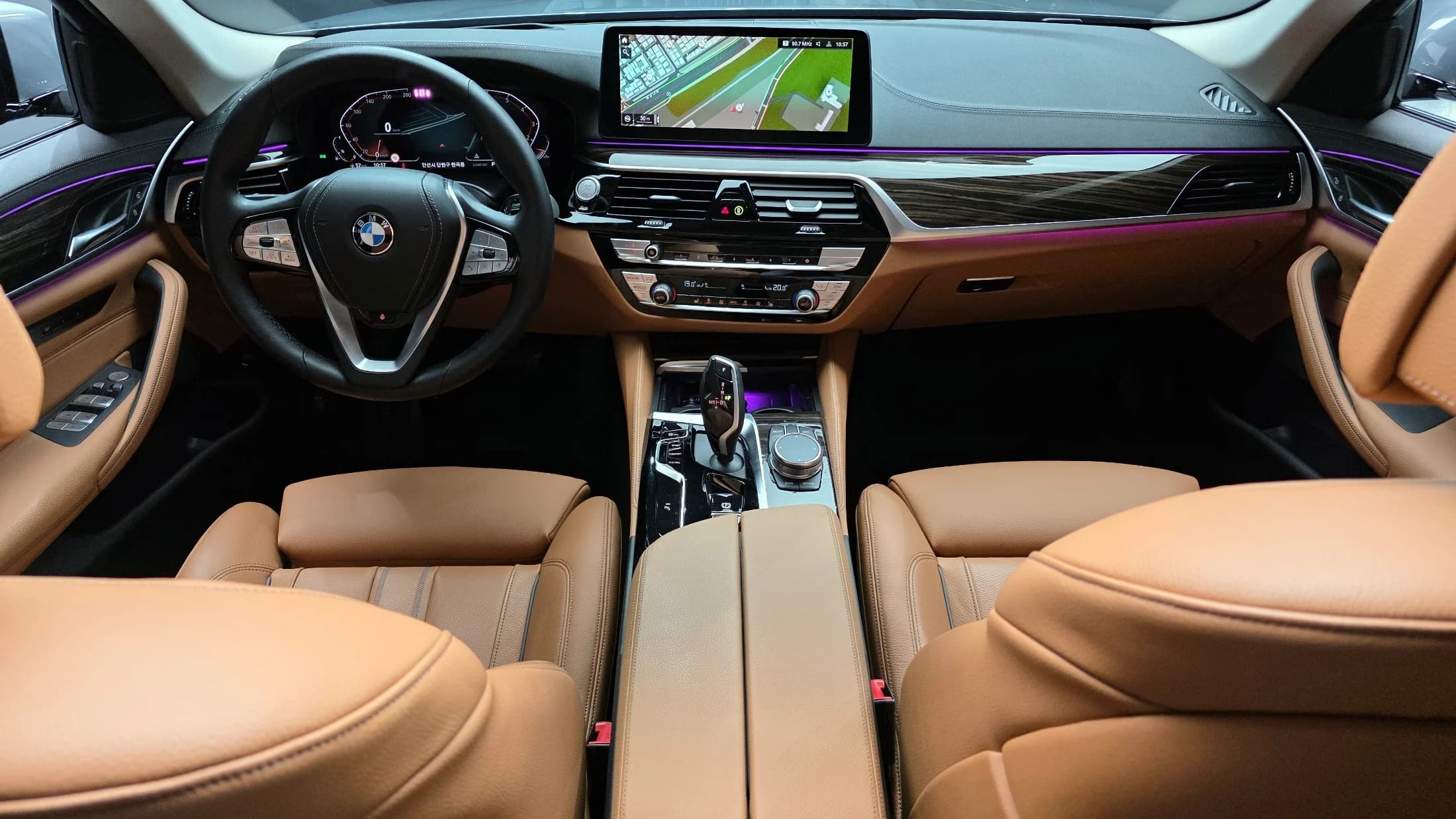 BMW 5-Series 520i Luxury, 2022 г. 34966 км. — фото 7