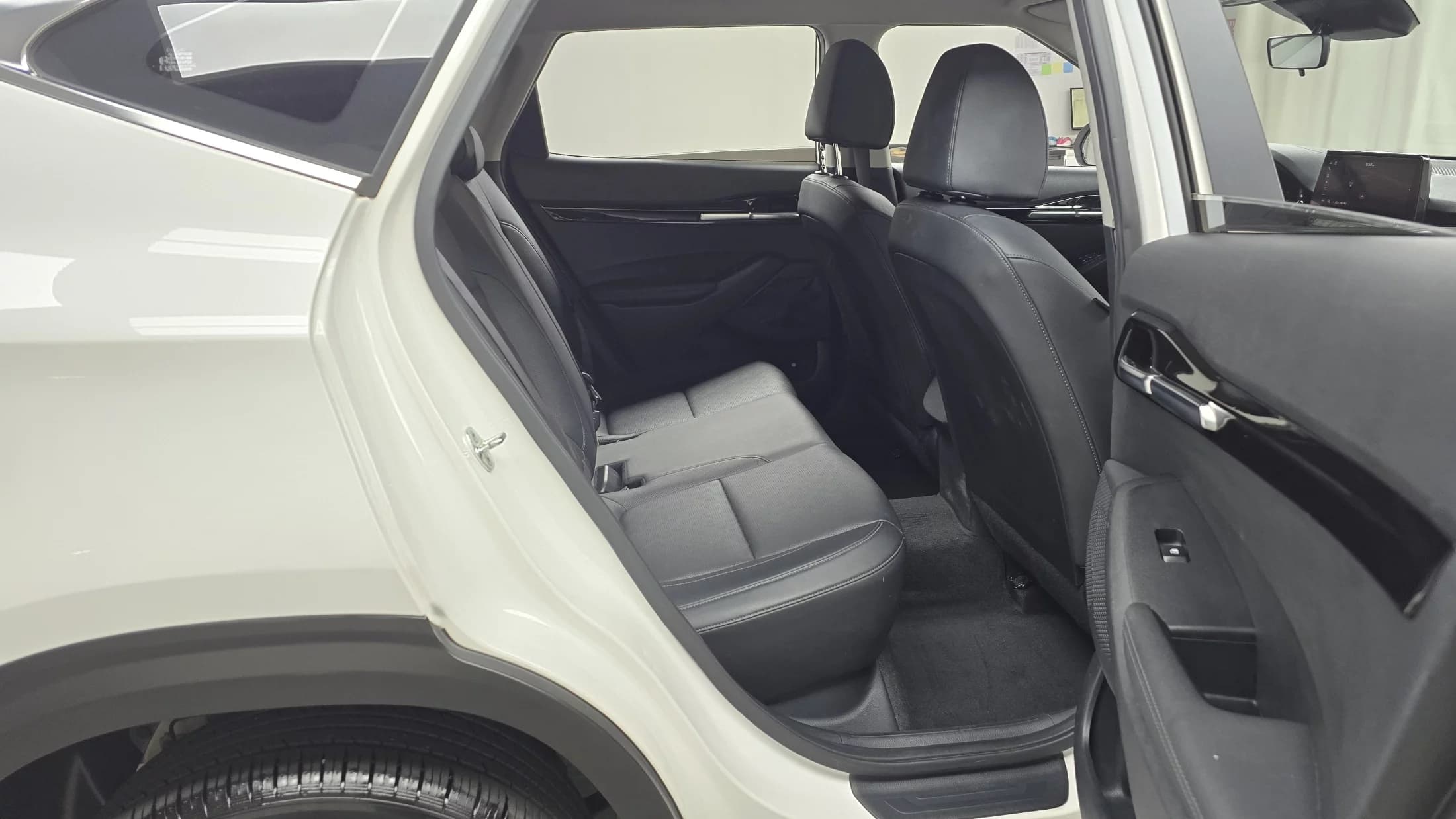Kia Seltos Gasoline 1.6 Turbo 2WD Trendy, 2022 г. 98994 км. — фото 12