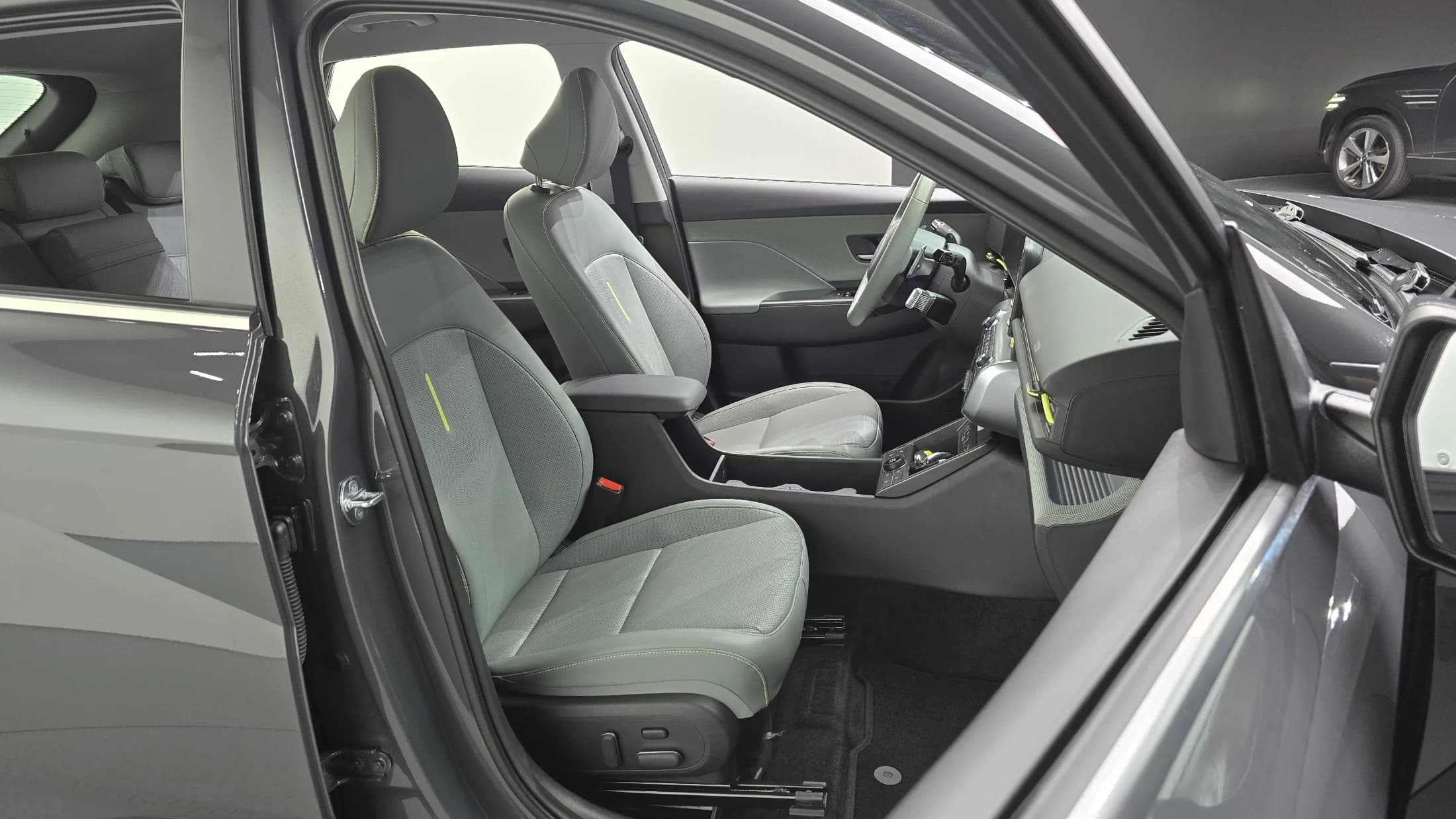Hyundai Kona Gasoline 1.6 Turbo 4WD Inspiration, 2025 г. 14774 км. — фото 12