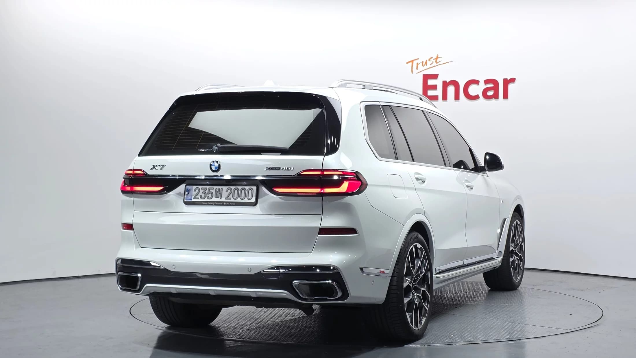 BMW X7 xDrive 40i M Sport 6STR, 2023 г. 32319 км. — фото 2