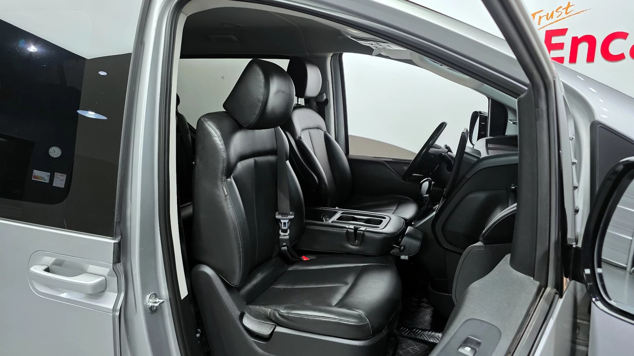 Hyundai Staria Tourer 11-Seater Modern, 2021 г. 68099 км. — фото 12