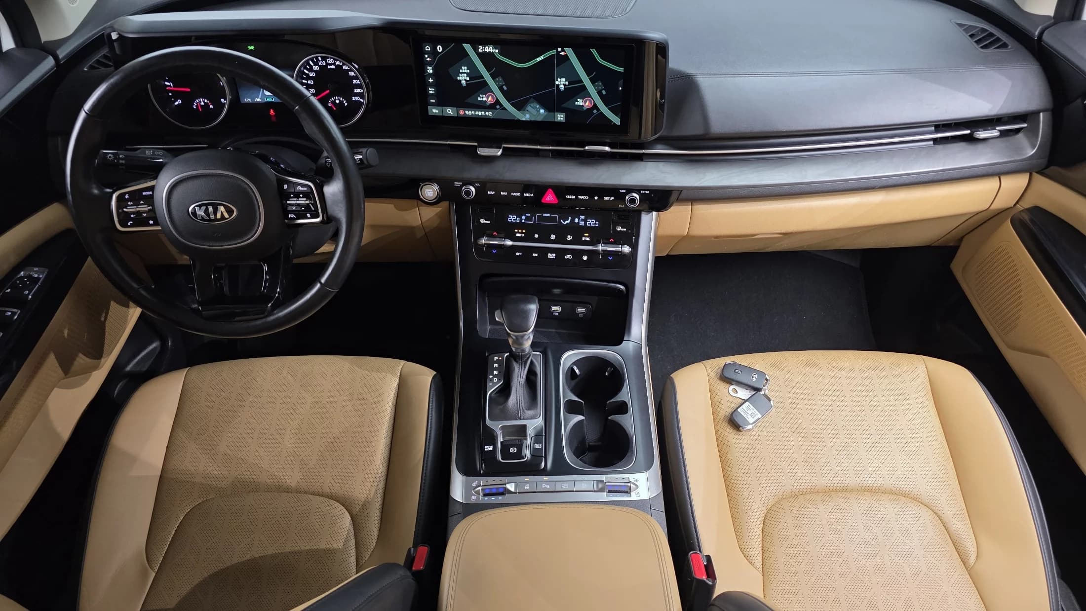 Kia Carnival 9-Seater Prestige, 2021 г. 81336 км. — фото 7
