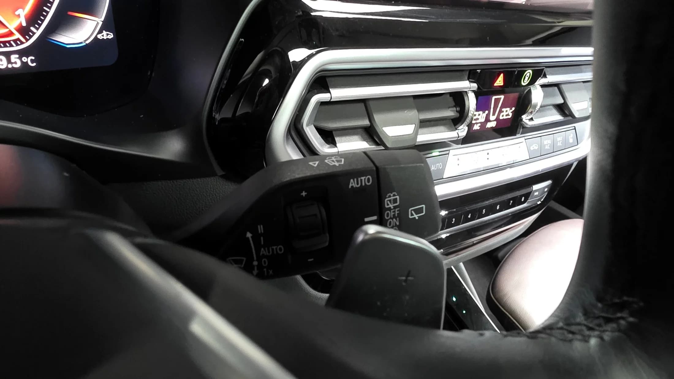 BMW X3 xDrive 20i, 2022 г. 47079 км. — фото 9