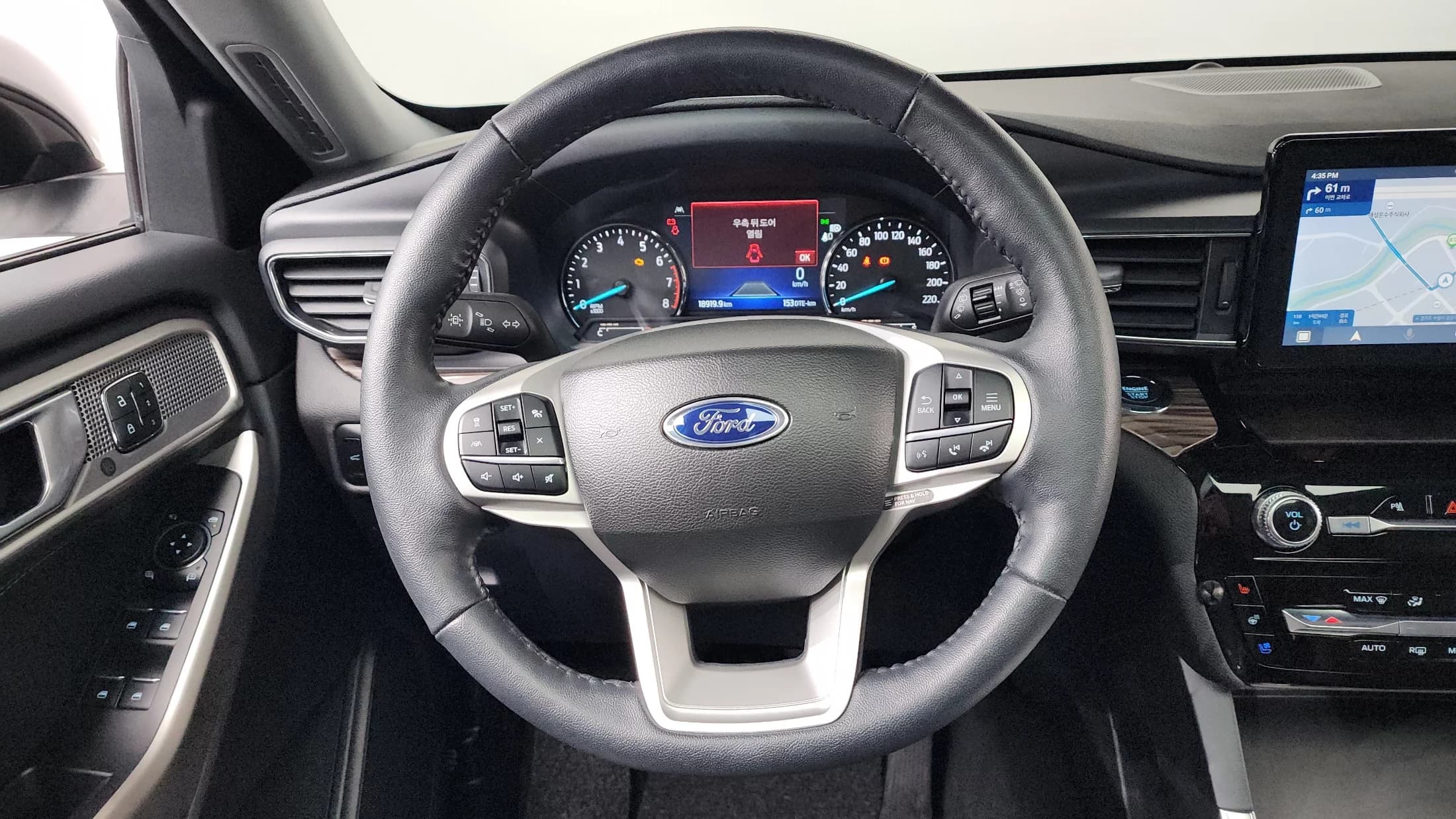 Ford EXPLORER 2.3 LimIted 4WD, 2023 г. 18961 км. — фото 13