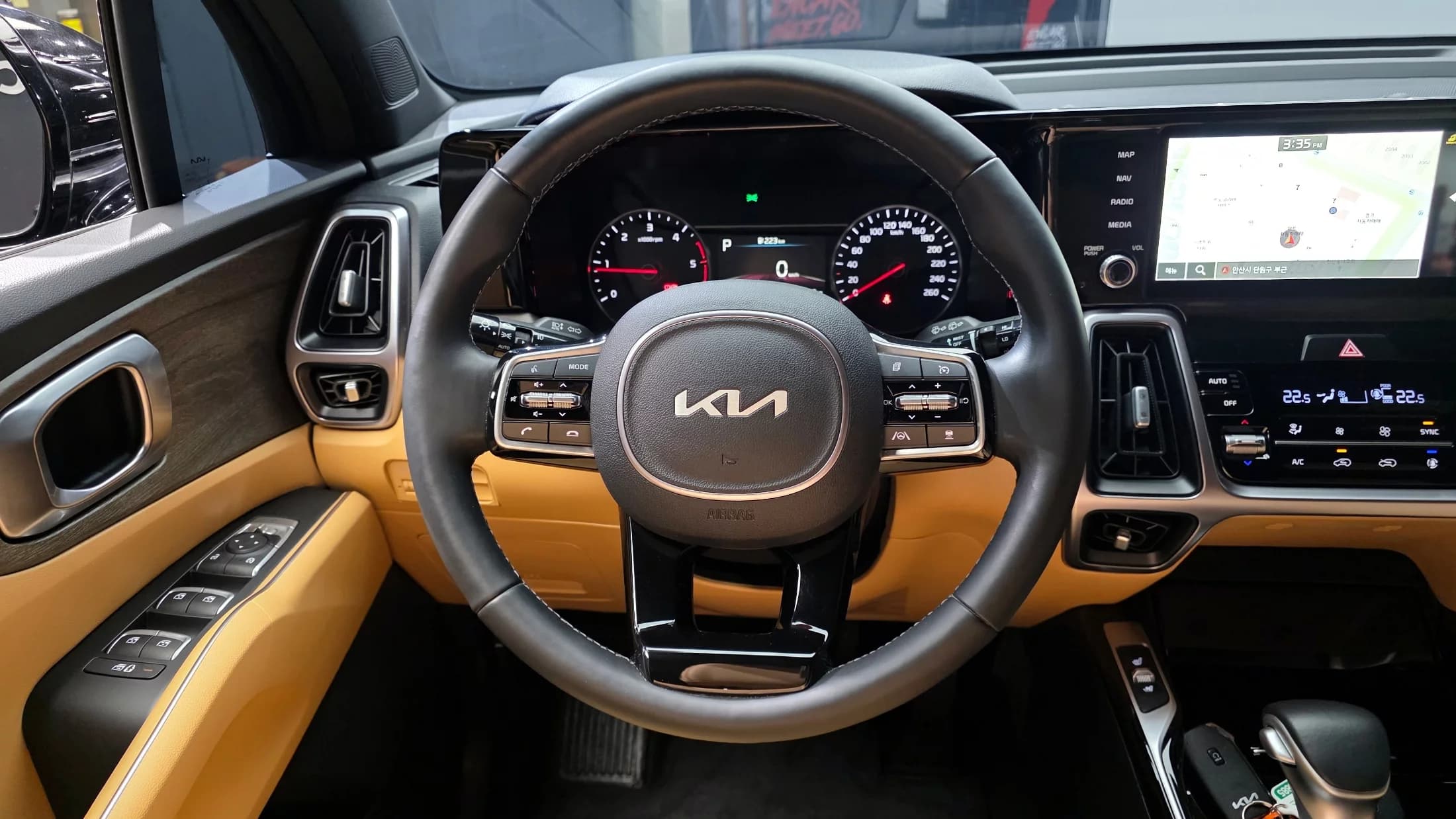 Kia Sorento Diesel 2.2 2WD Prestige, 2021 г. 60210 км. — фото 13