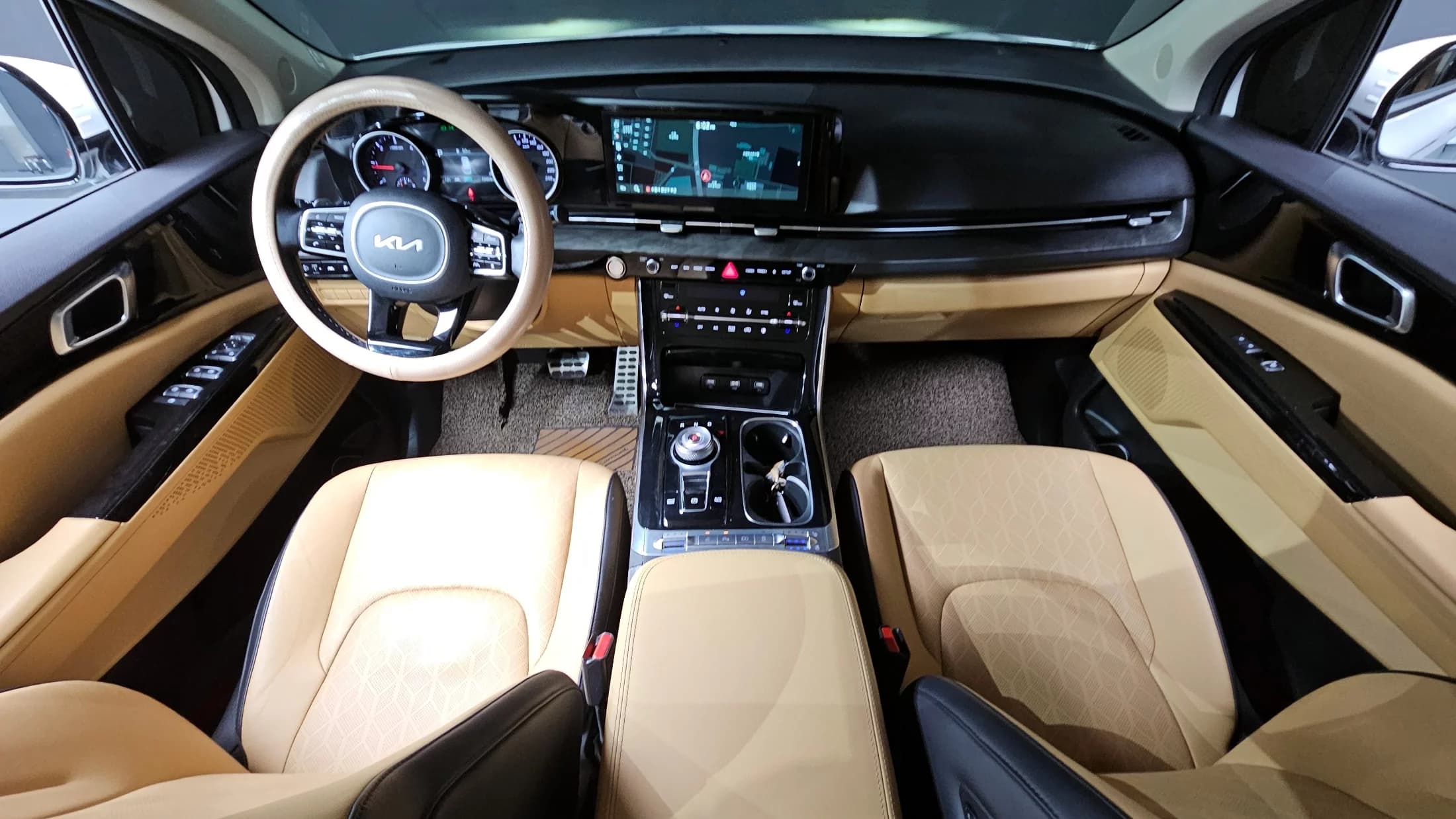 Kia Carnival 9-Seater Noblesse, 2022 г. 72465 км. — фото 7