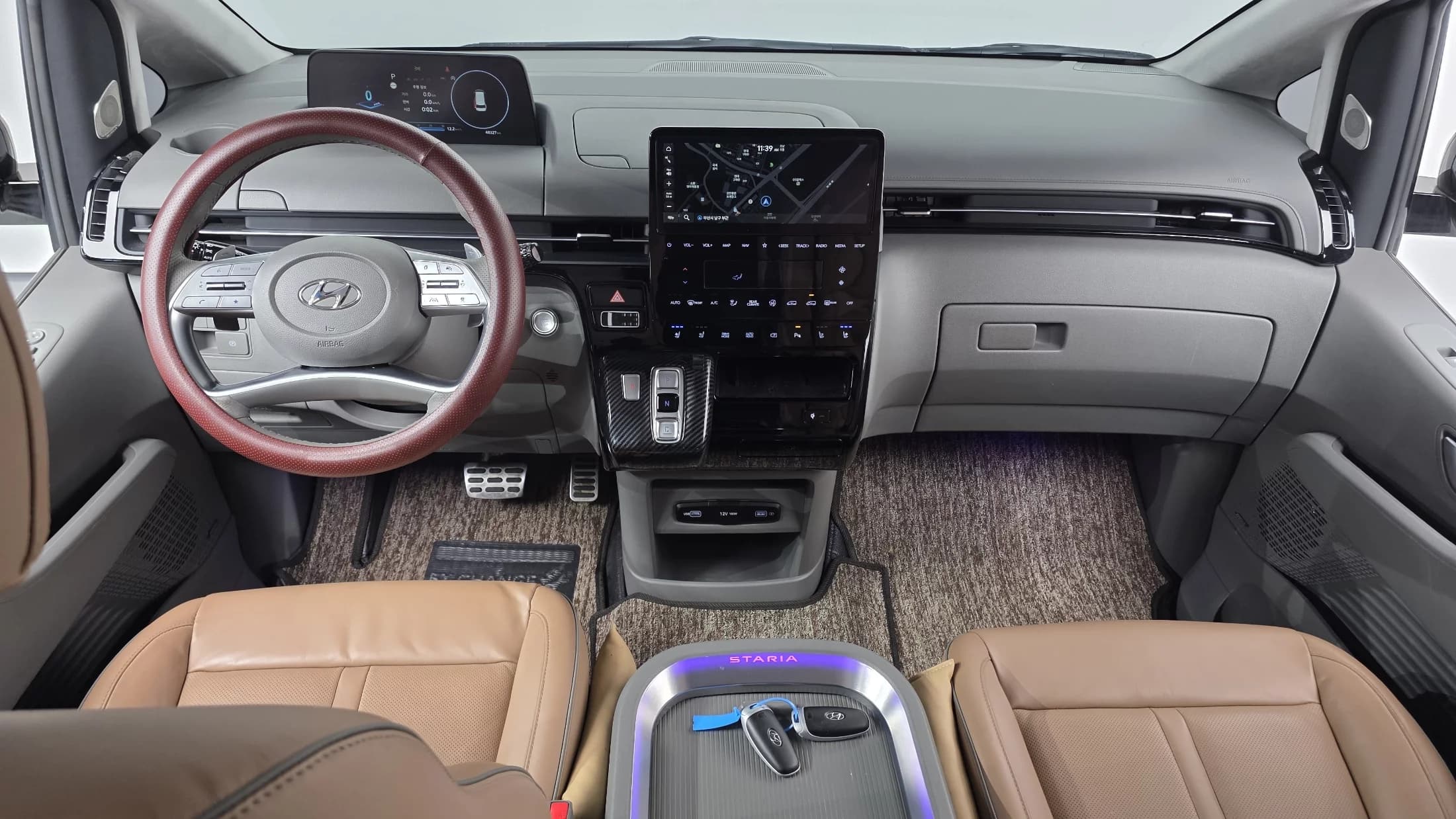 Hyundai Staria 4WD Lounge 9-Seater Inspiration, 2021 г. 48391 км. — фото 7