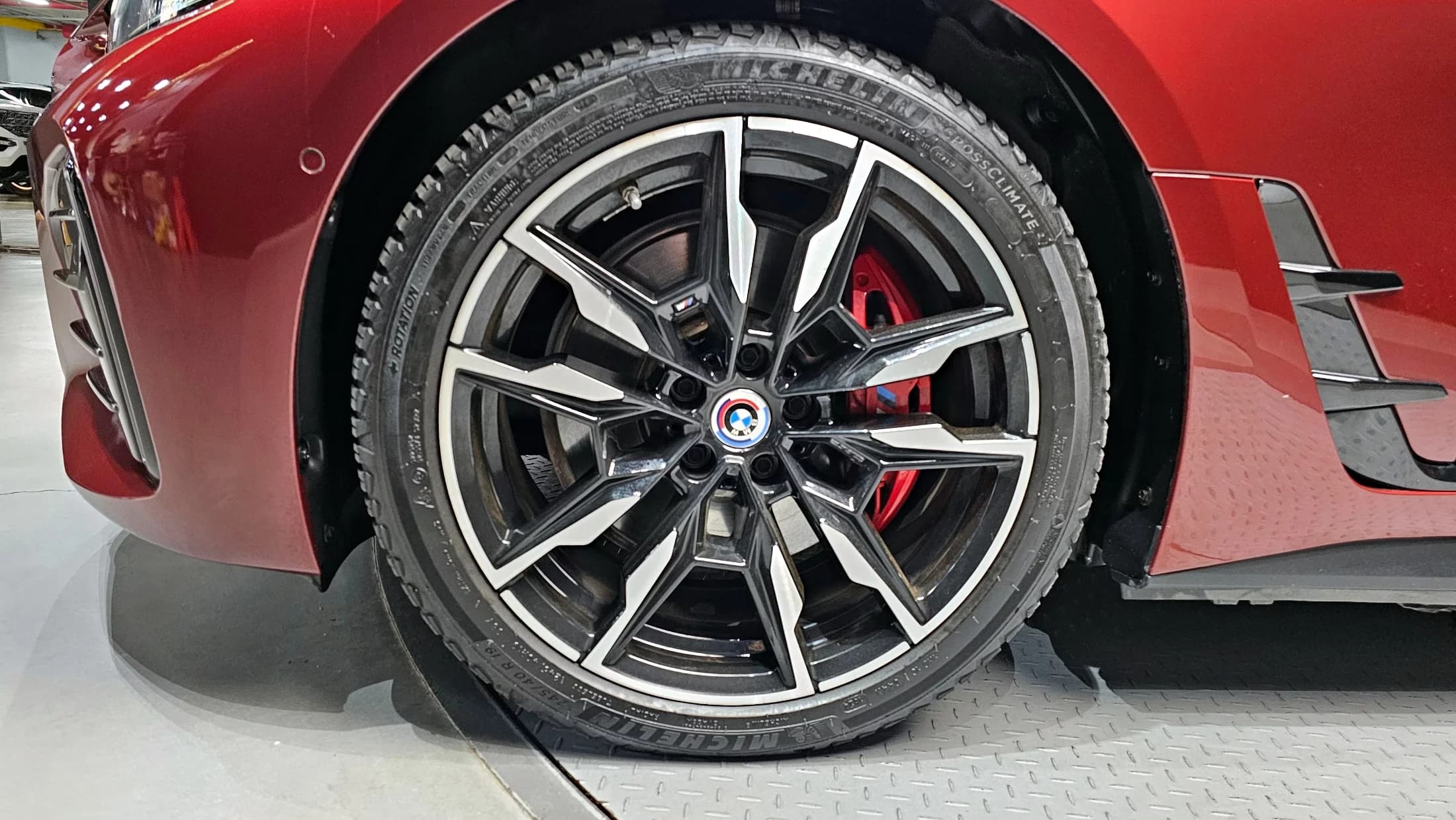 BMW i4 M50 Pro, электромобиль, 2023 г. 44870 км. — фото 5
