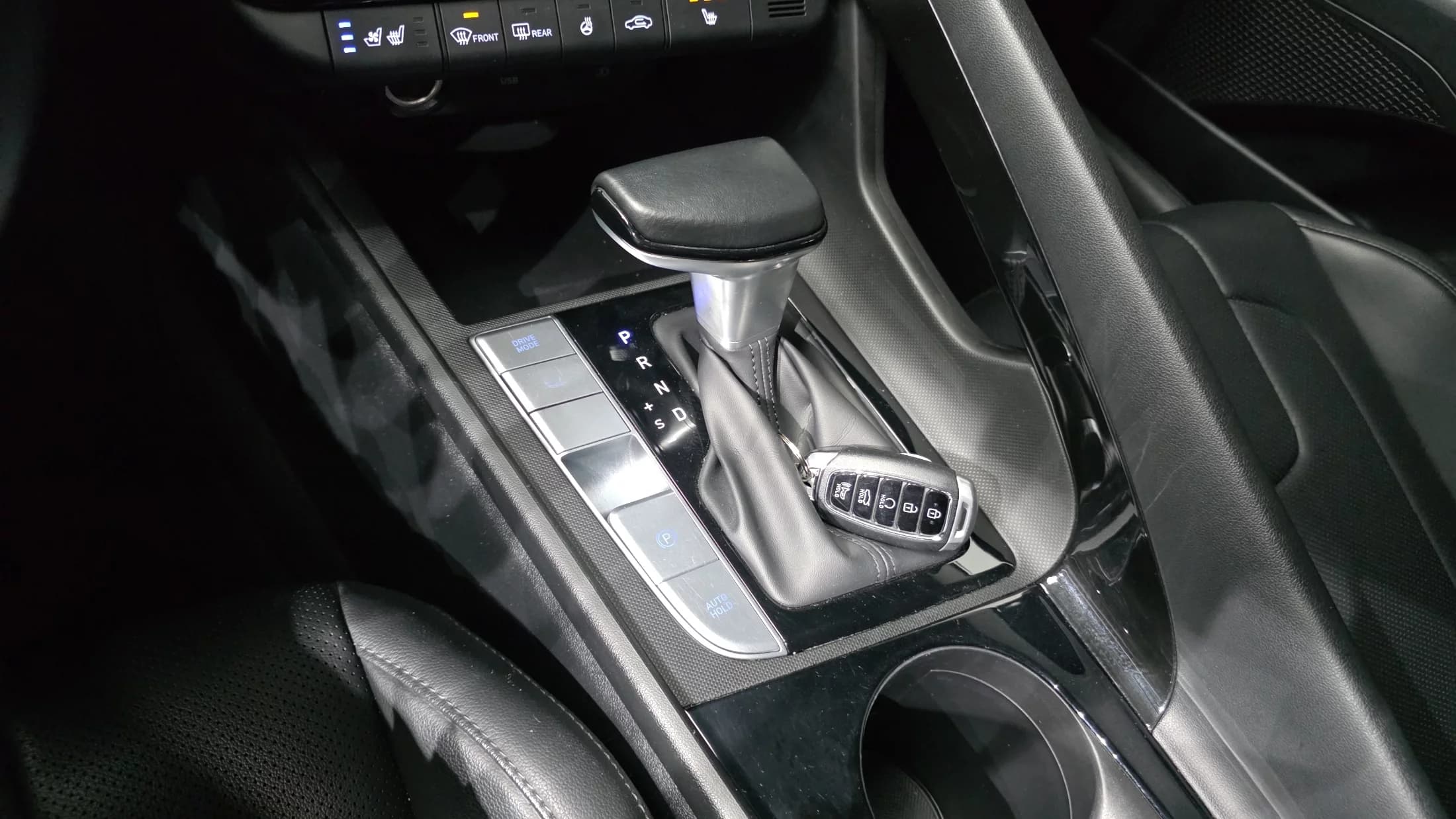 Hyundai AVANTE (Хендай Элантра) Modern, гибрид, 2021 г. 97698 км. — фото 9