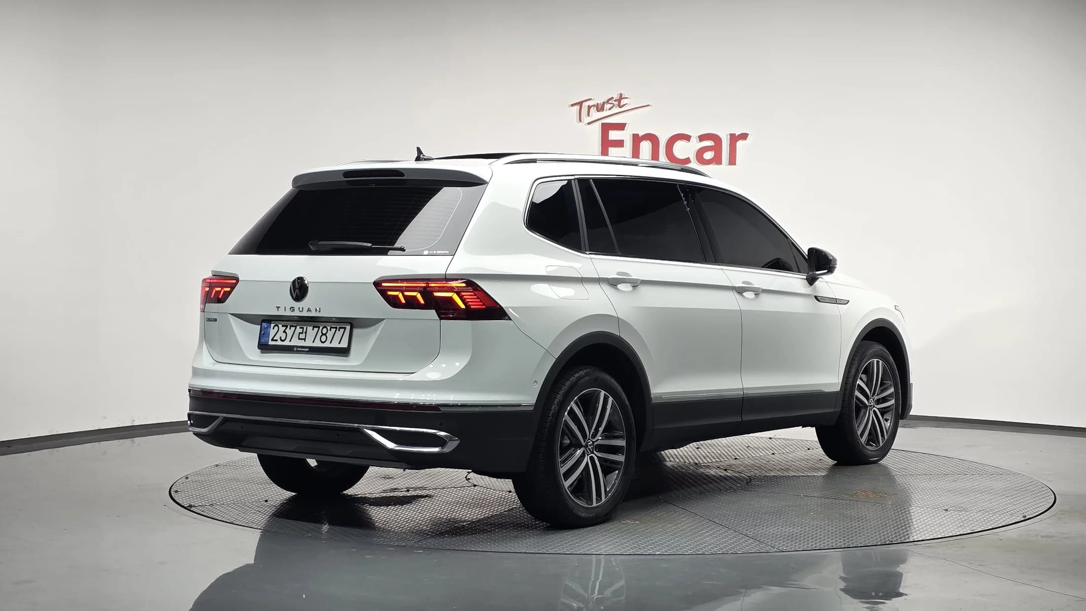 Volkswagen TIGUAN 2.0 TSI Prestige, 2024 г. 21278 км. — фото 2