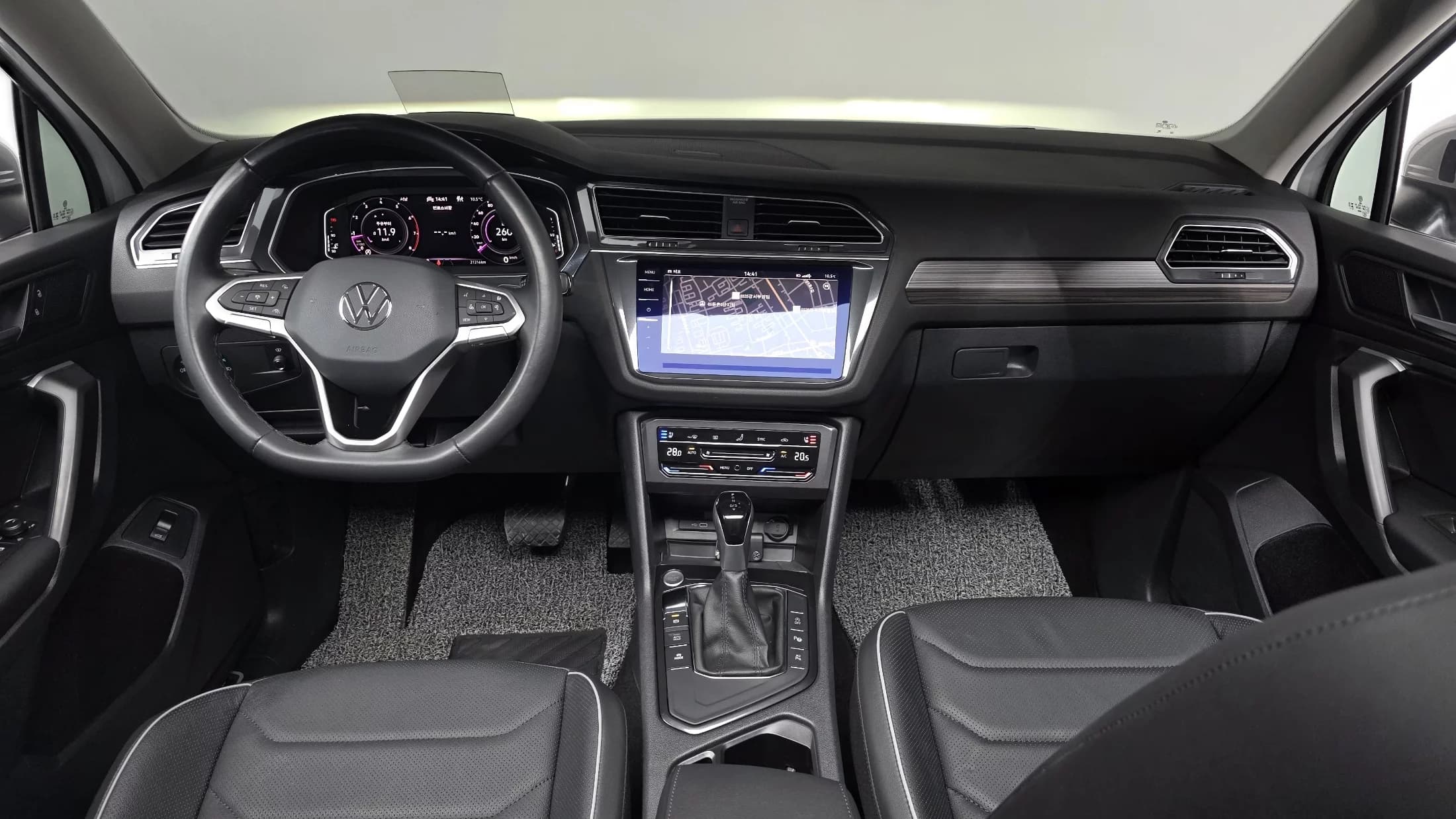 Volkswagen TIGUAN 2.0 TSI Prestige, 2024 г. 21278 км. — фото 7