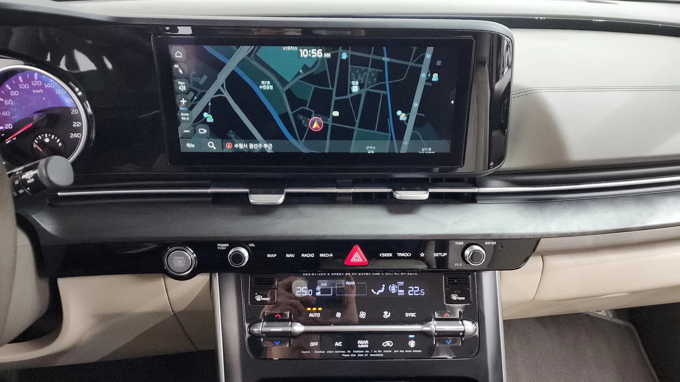 Kia Carnival 9-Seater Prestige, 2021 г. 98560 км. — фото 14