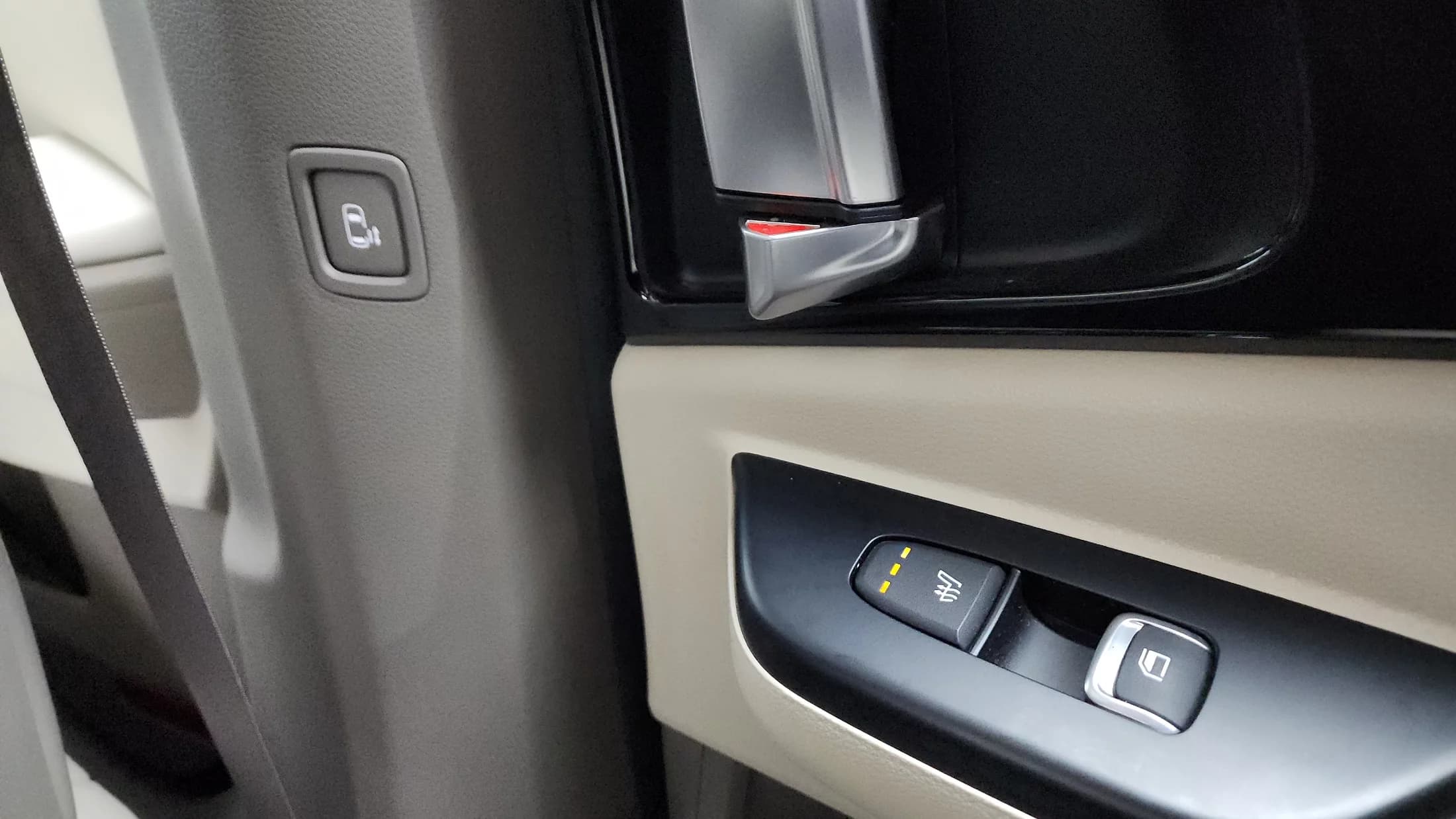 Kia Carnival 9-Seater Prestige, 2021 г. 98560 км. — фото 18