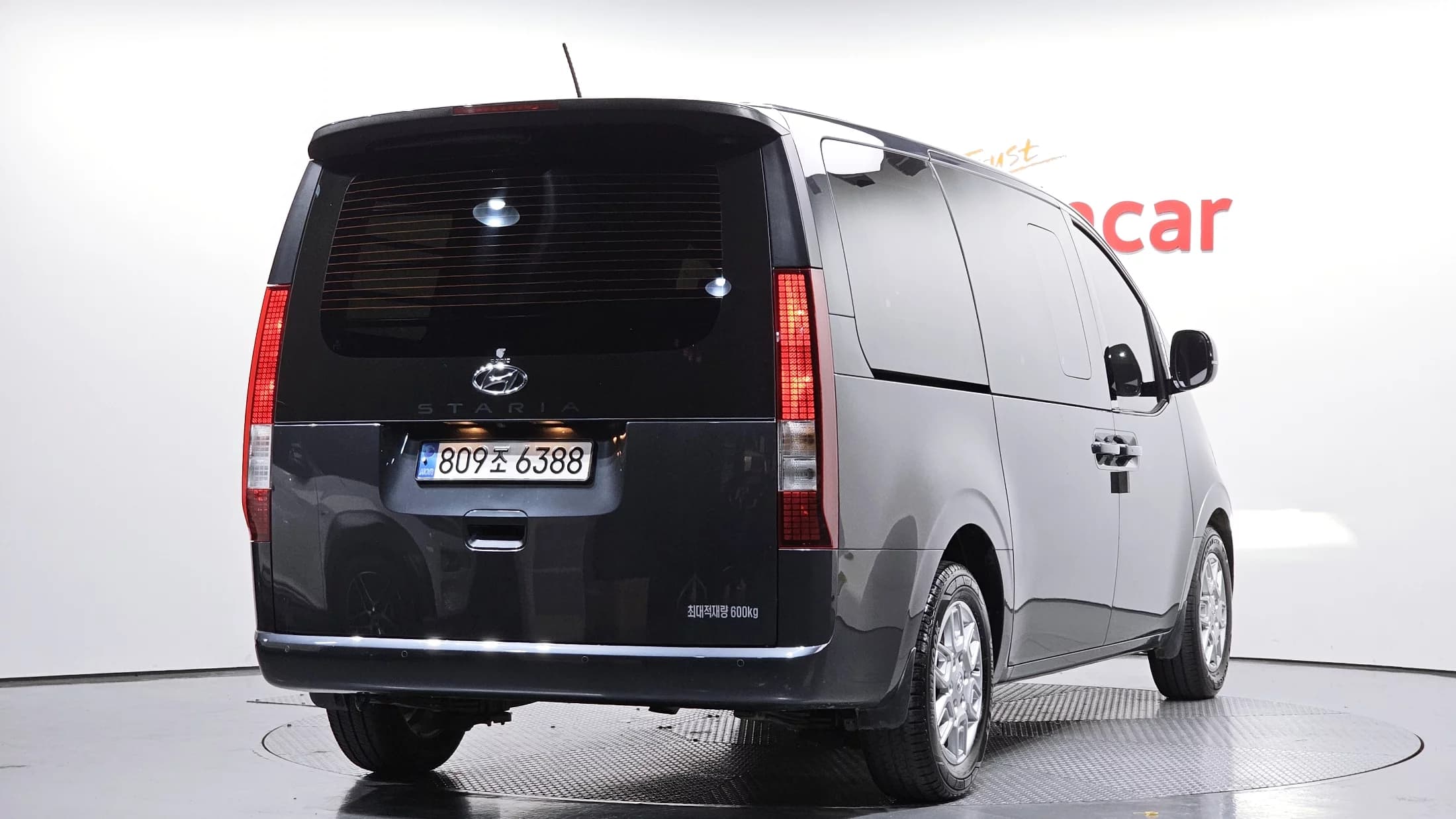 Hyundai Staria L3.5 Cargo 5-Seater Modern, 2022 г. 74687 км. — фото 2