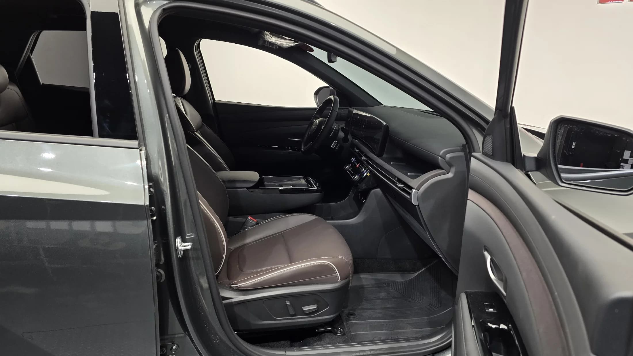 Hyundai Tucson Gasoline 1.6 Turbo 2WD Inspiration, 2025 г. 10438 км. — фото 11