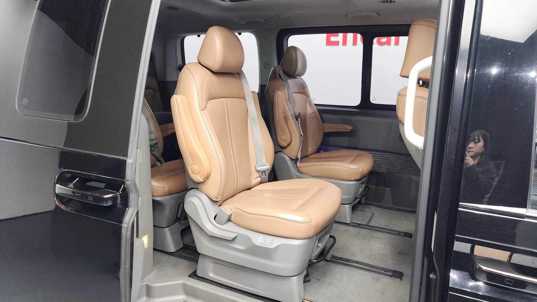 Hyundai Staria Lounge 9-Seater Inspiration, 2021 г. 190028 км. — фото 12