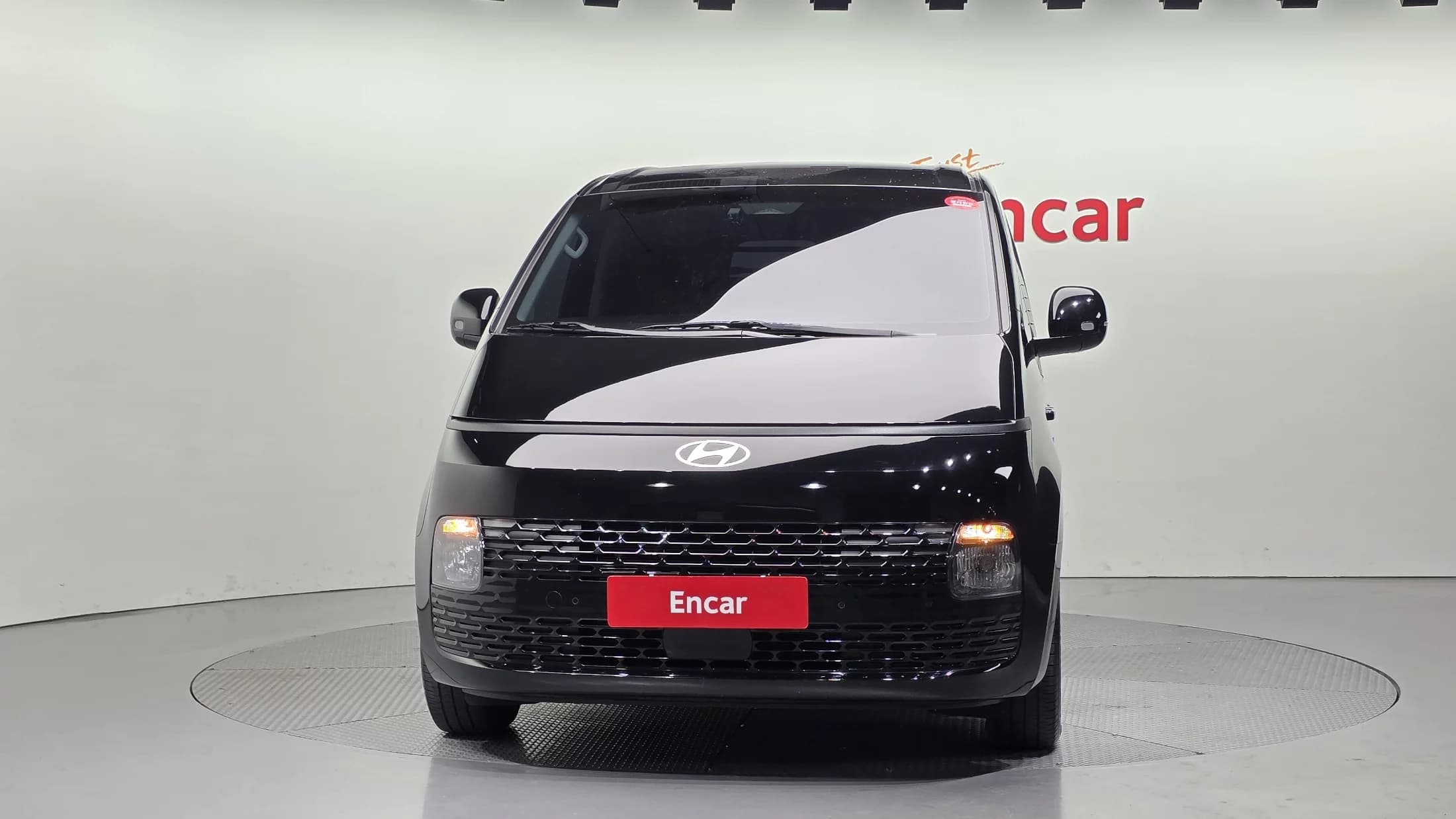 Hyundai Staria L3.5 Cargo 3-Seater Modern, 2024 г. 33392 км. — фото 3