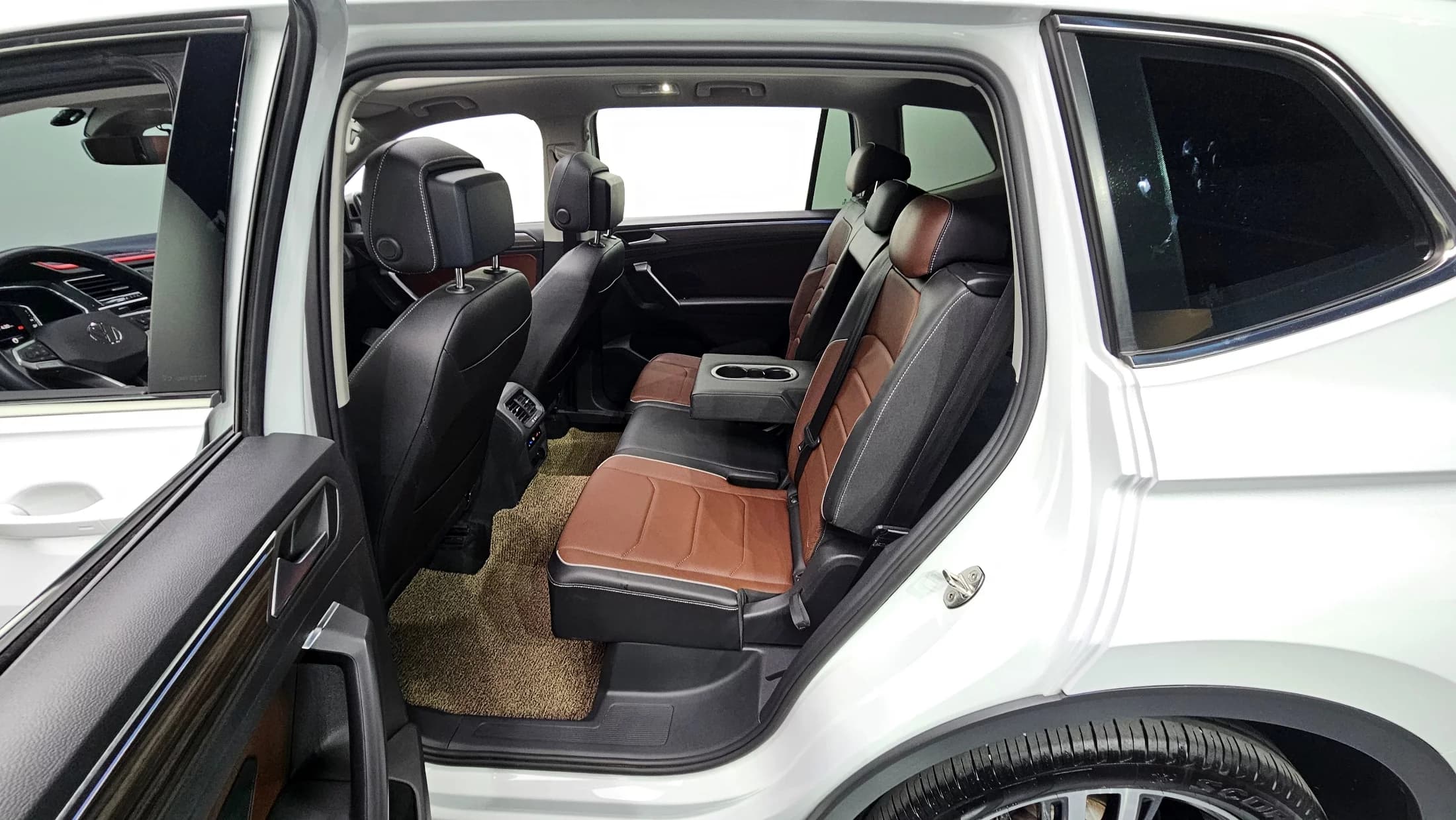 Volkswagen TIGUAN 2.0 TSI Prestige, 2022 г. 43293 км. — фото 11
