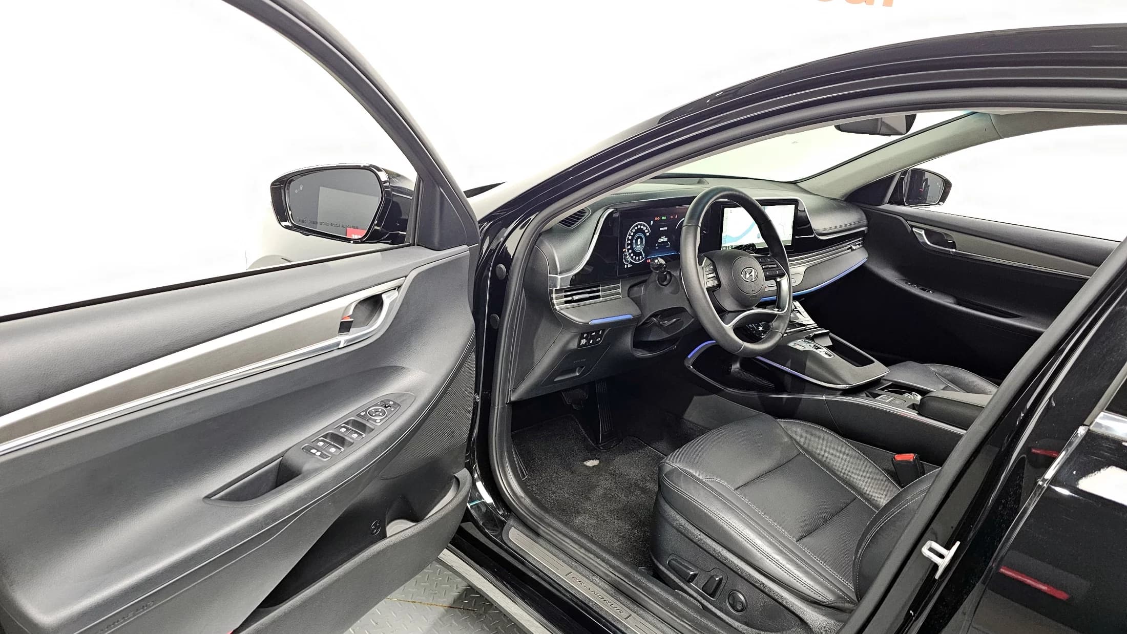Hyundai Grandeur 2.5 Le Blanc, 2022 г. 85357 км. — фото 10