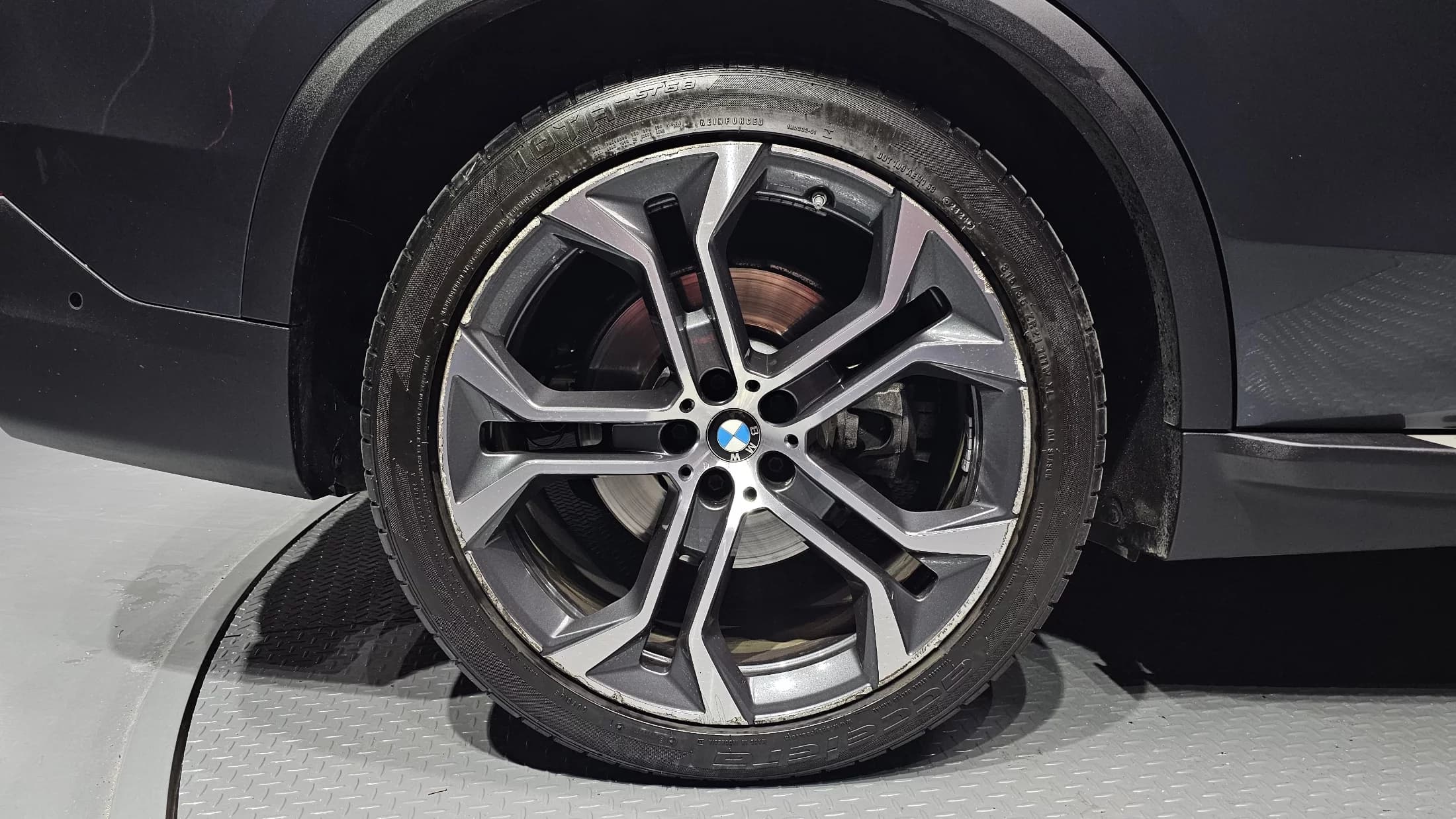 BMW X5 xDrive 30d xLine, 2022 г. 97670 км. — фото 5