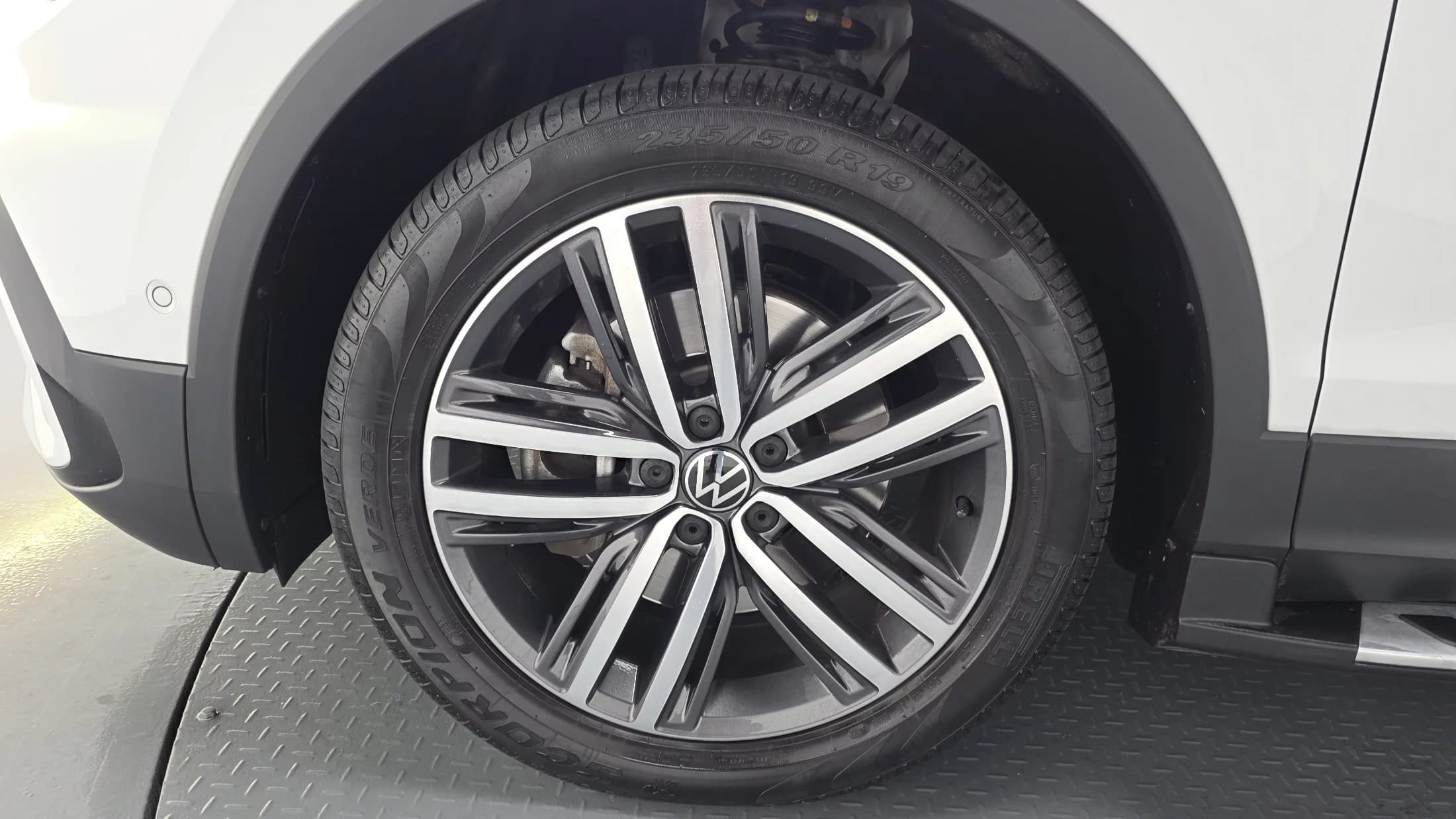 Volkswagen TIGUAN 2.0 TSI Prestige, 2022 г. 35159 км. — фото 4