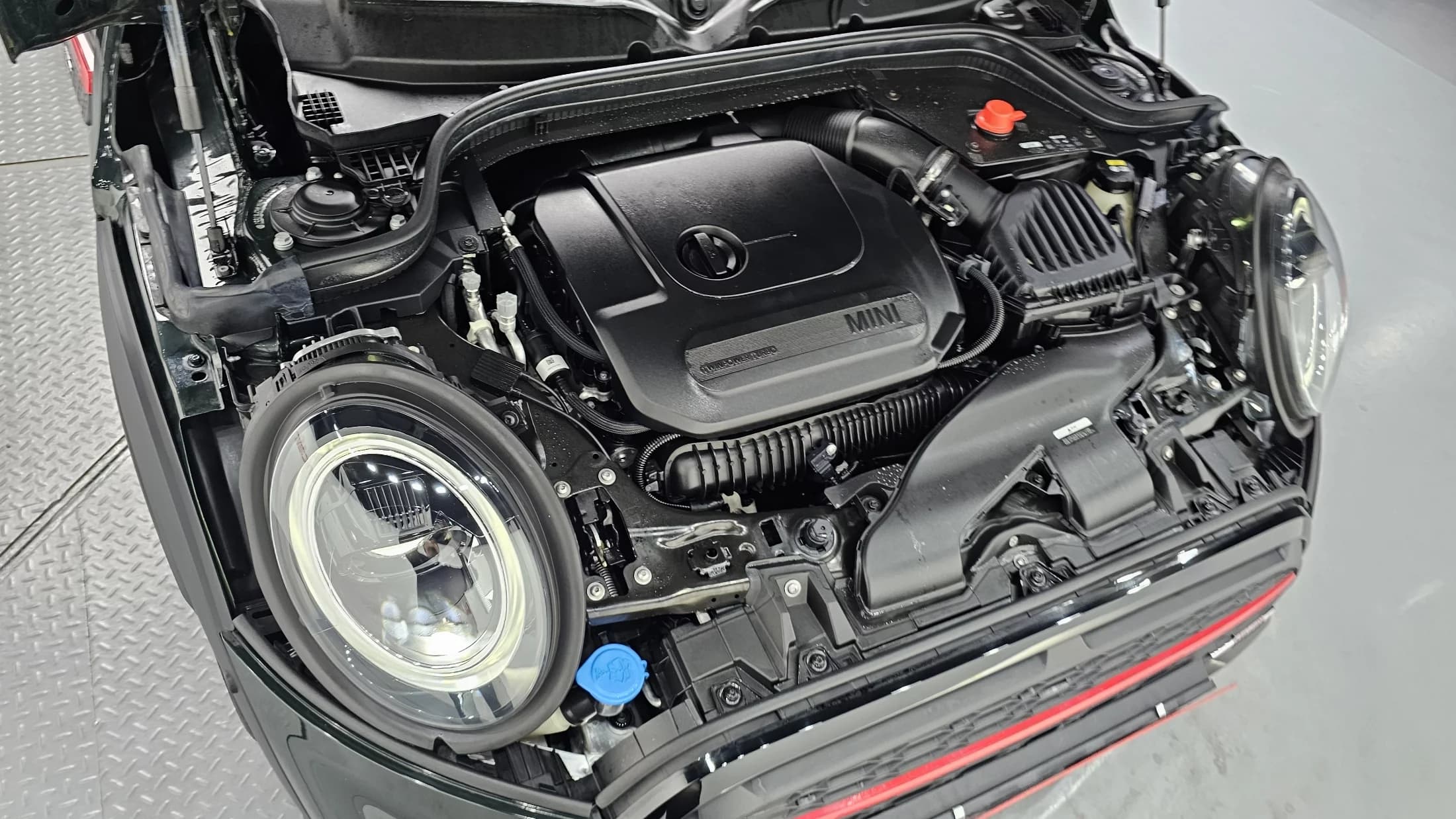MINI Cooper JCW 3rd Generation, 2022 г. 4705 км. — фото 6