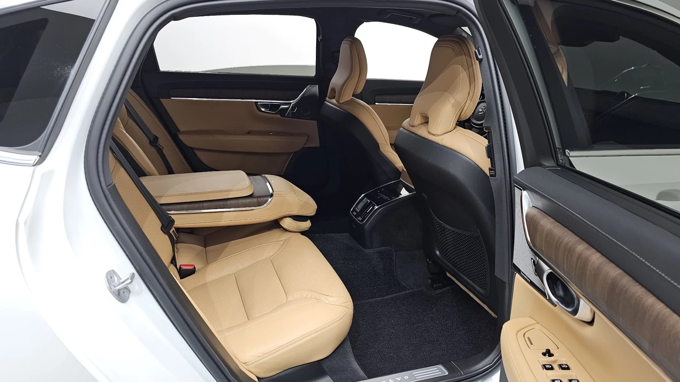 Volvo S90 B6 AWD Ultimate Bright, 2023 г. 14591 км. — фото 12