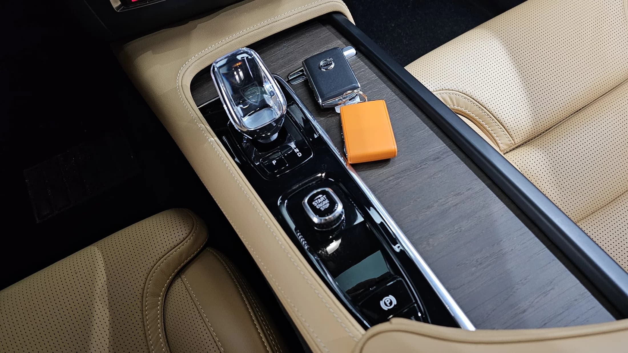 Volvo S90 B6 AWD Ultimate Bright, 2023 г. 14591 км. — фото 9