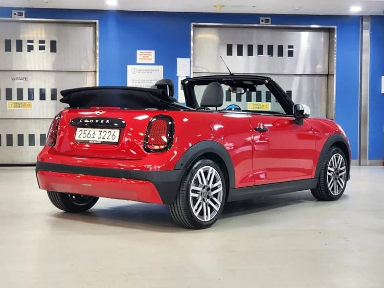 MINI Cooper Convertible Classic Third Generation, 2025 г. 4416 км. — фото 15