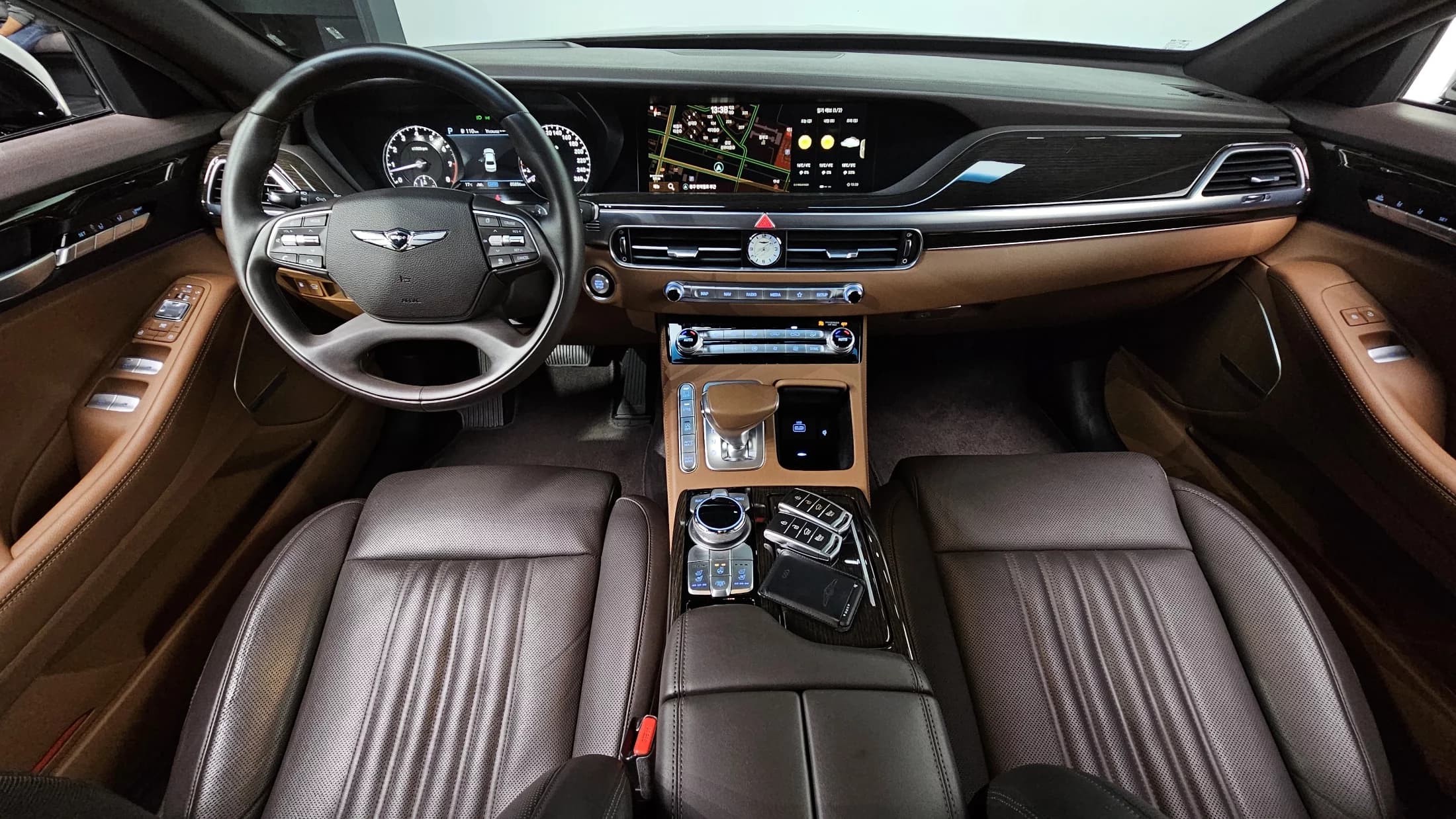 Genesis G90 3.8 AWD Luxury, 2021 г. 85931 км. — фото 7