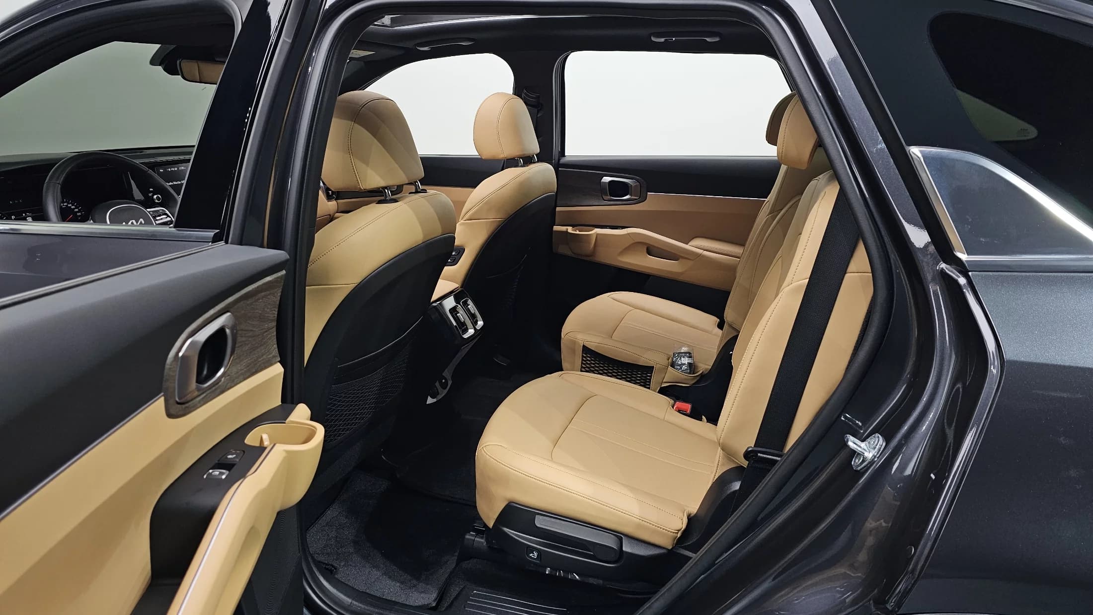 Kia Sorento Gasoline 2.5T 2WD Prestige, 2022 г. 2719 км. — фото 12