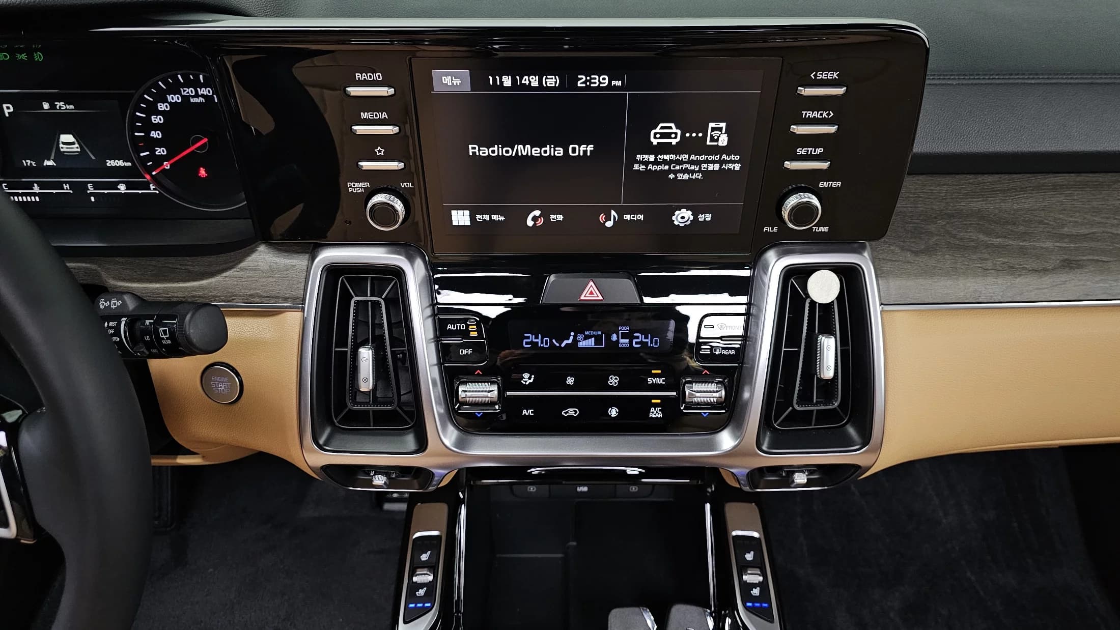 Kia Sorento Gasoline 2.5T 2WD Prestige, 2022 г. 2719 км. — фото 14