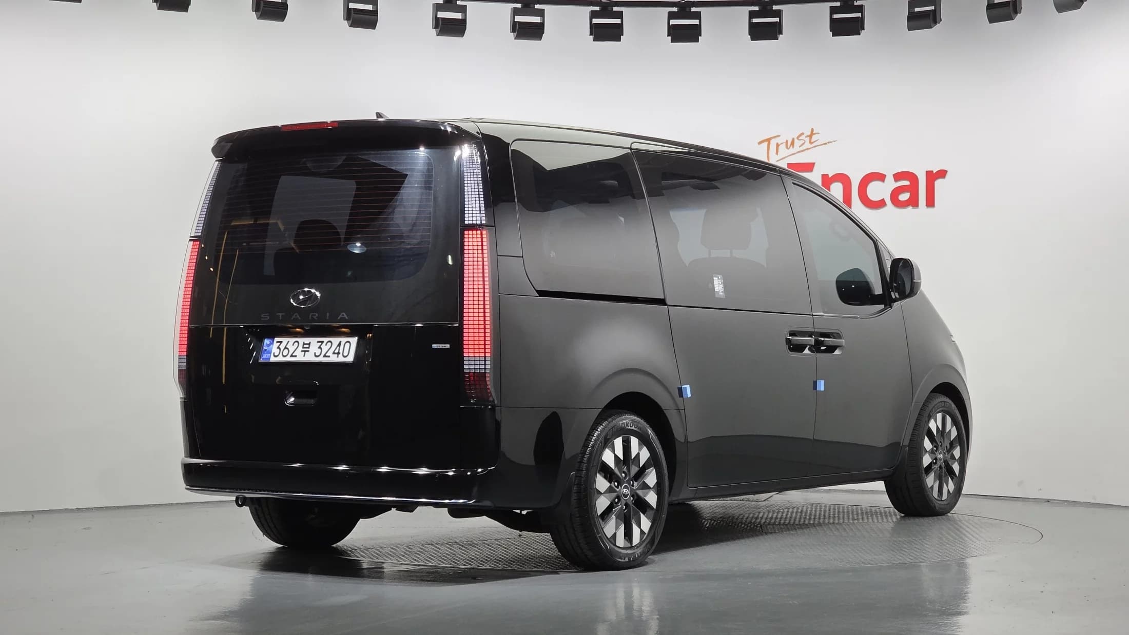 Hyundai Staria 4WD Lounge 7-Seater Inspiration, 2023 г. 44100 км. — фото 2