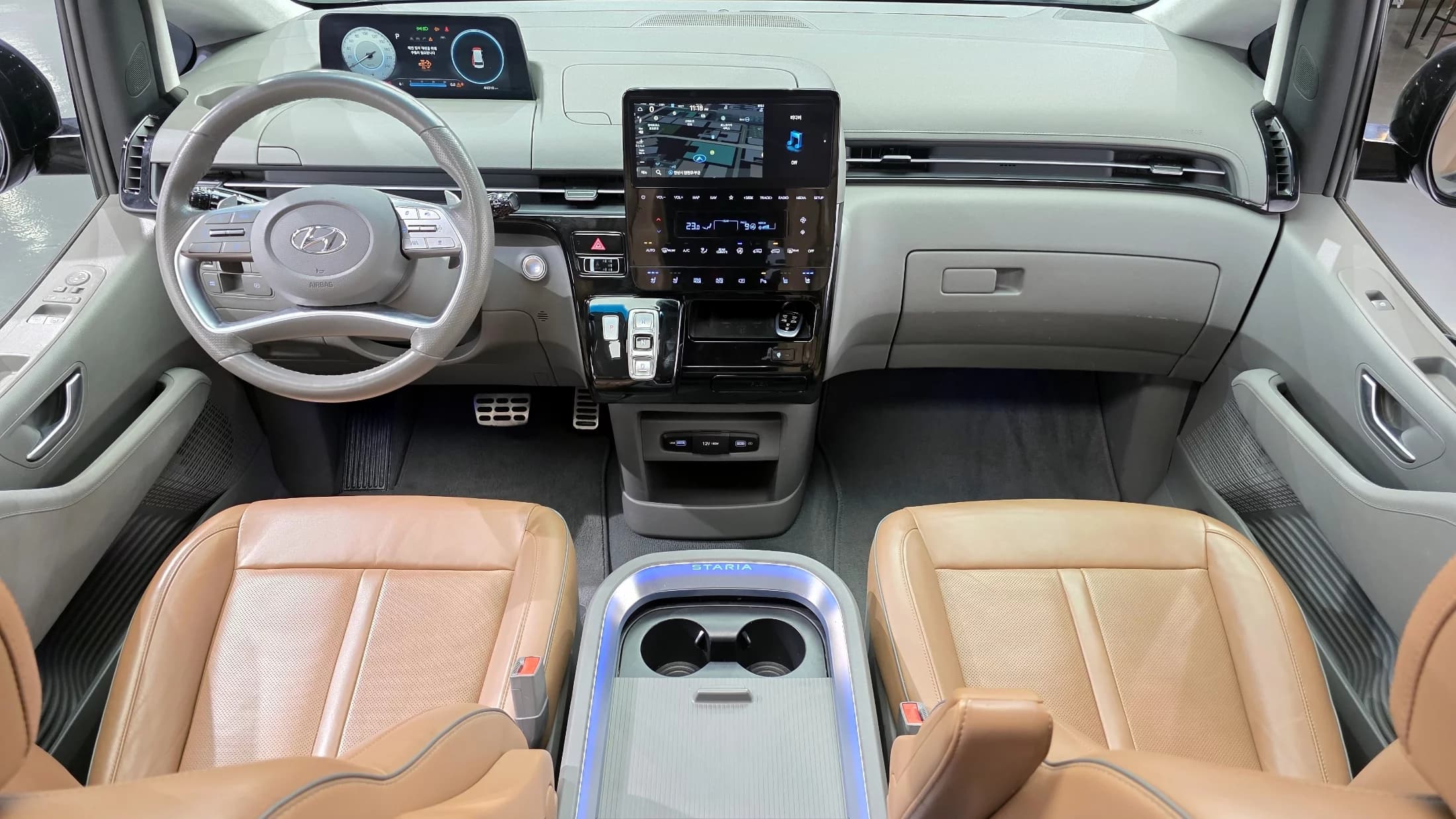 Hyundai Staria 4WD Lounge 7-Seater Inspiration, 2023 г. 44100 км. — фото 7