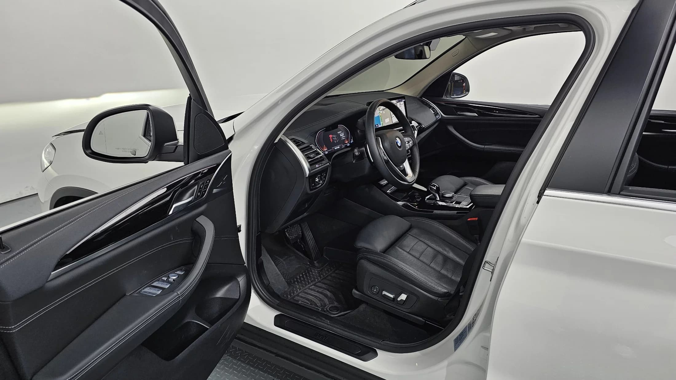 BMW X3 xDrive 20i, 2023 г. 47015 км. — фото 11