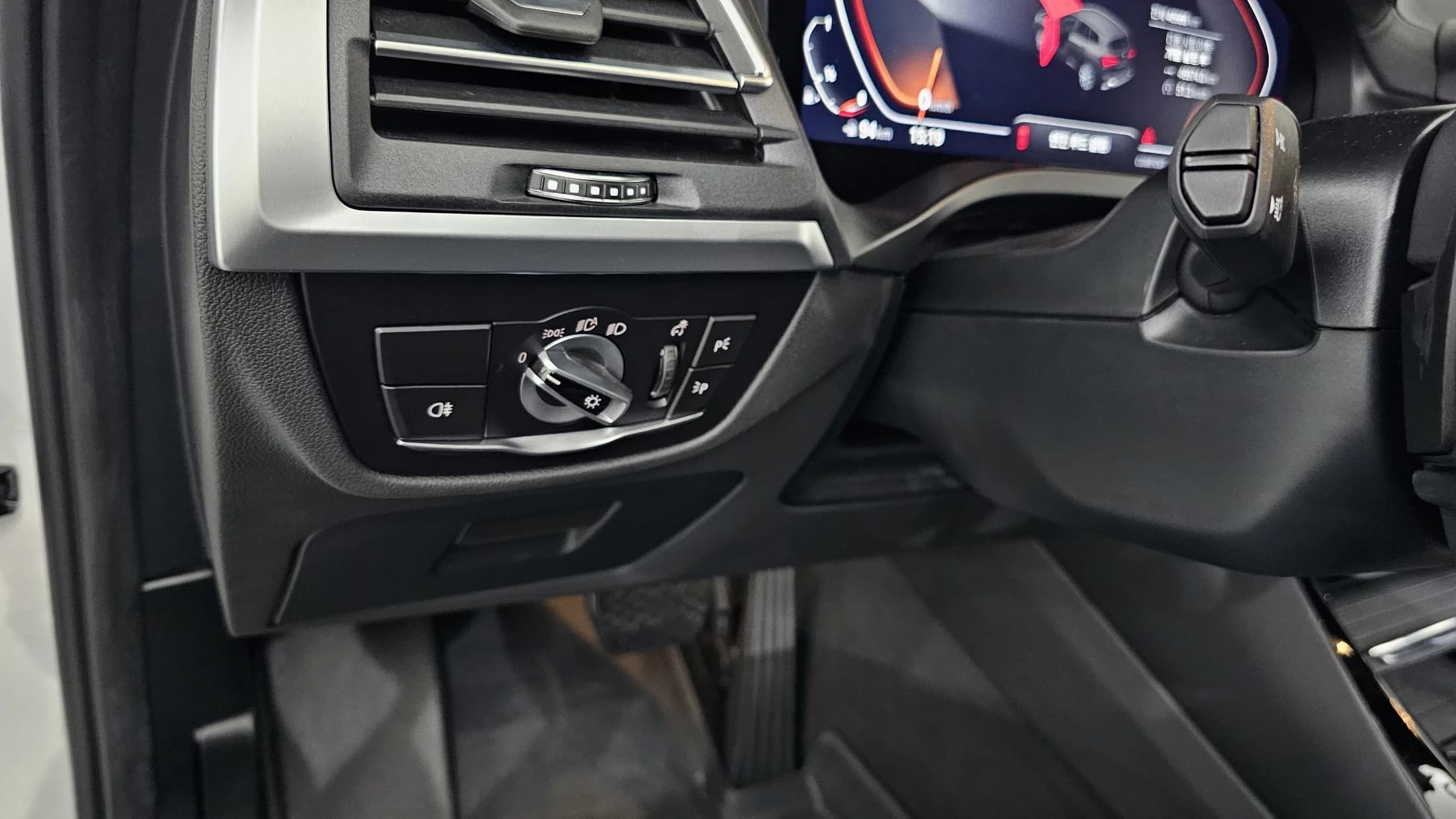 BMW X3 xDrive 20i, 2023 г. 47015 км. — фото 16