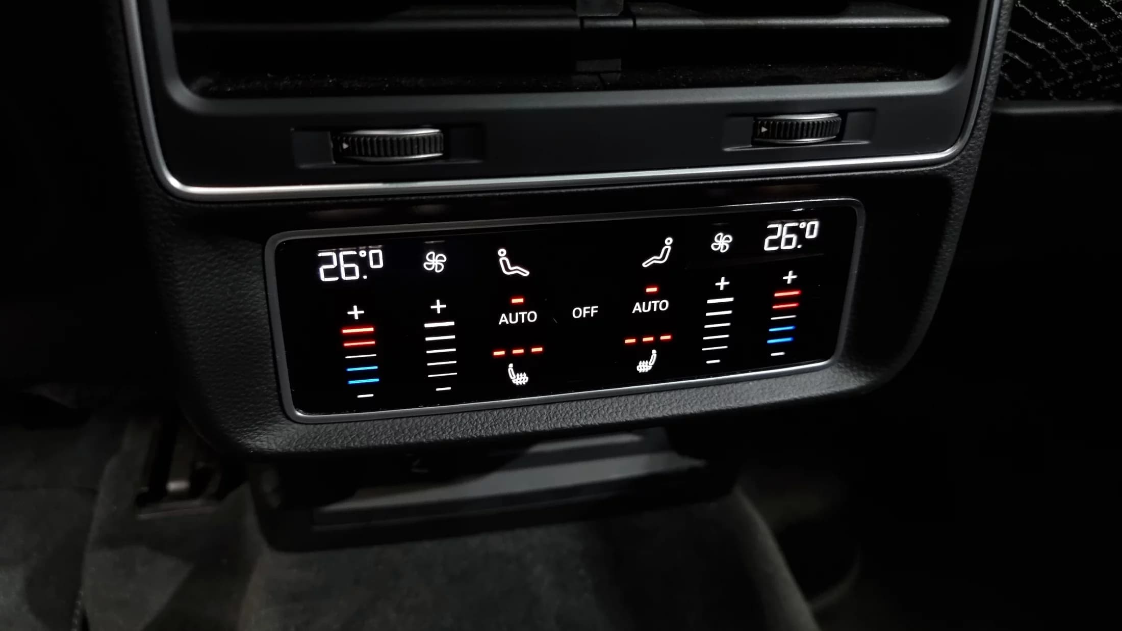Audi Q8 50 TDI Quattro Premium, 2021 г. 44937 км. — фото 18