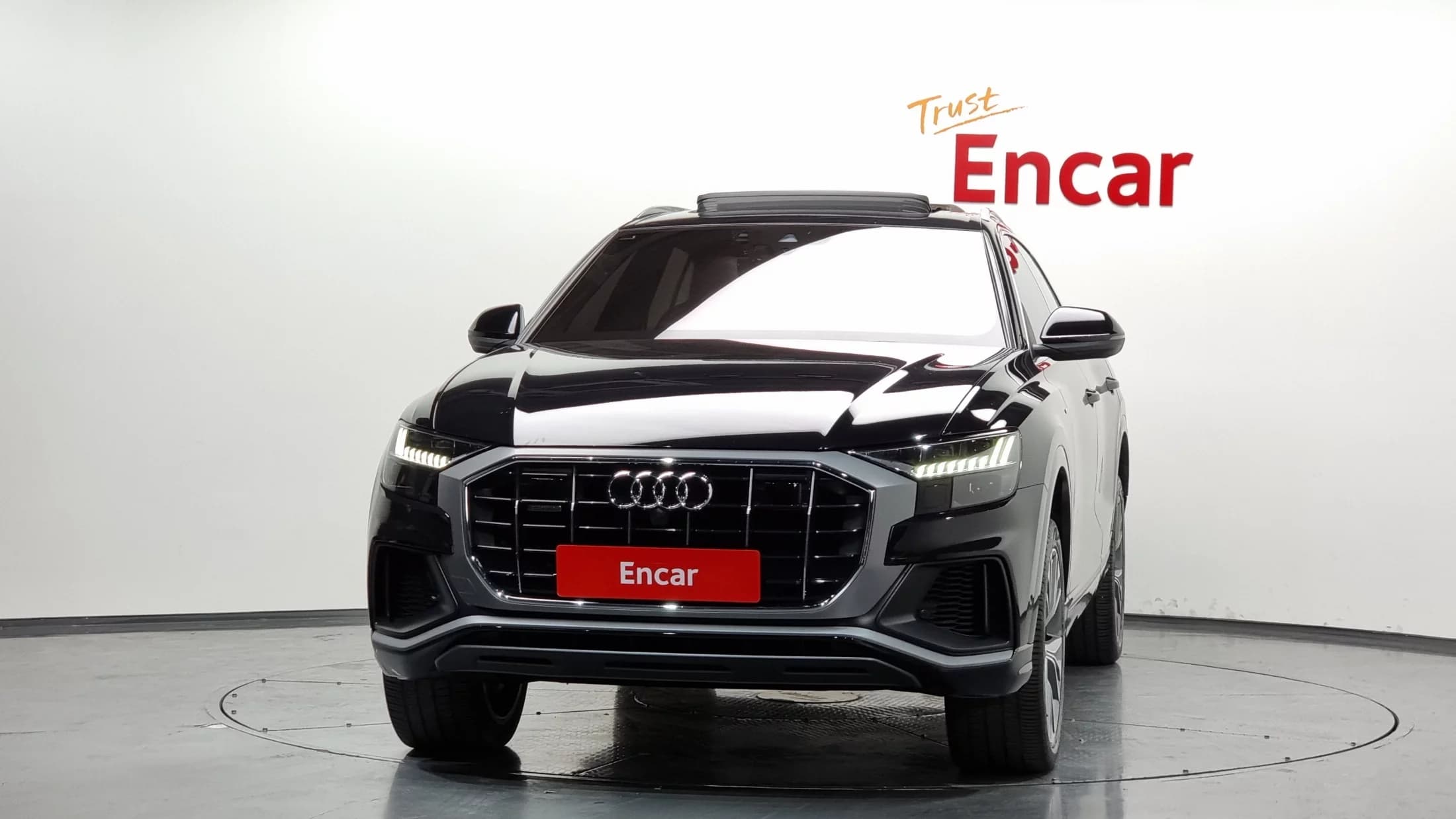 Audi Q8 50 TDI Quattro Premium, 2021 г. 44937 км. — фото 3