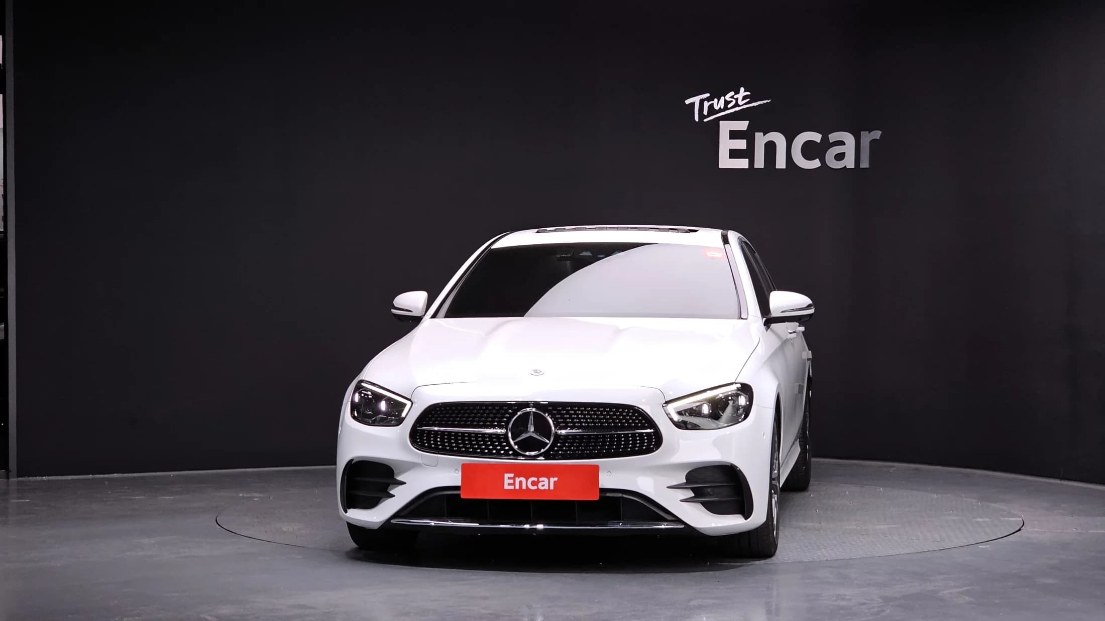 Mercedes-Benz E-Class E220d 4MATIC AMG Line, 2021 г. 35494 км. — фото 2
