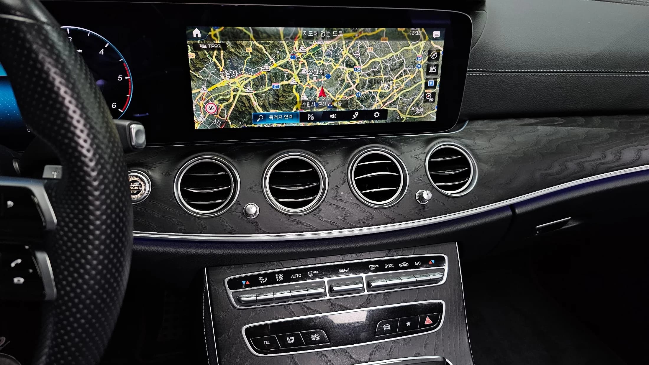 Mercedes-Benz E-Class E220d 4MATIC AMG Line, 2021 г. 35494 км. — фото 13