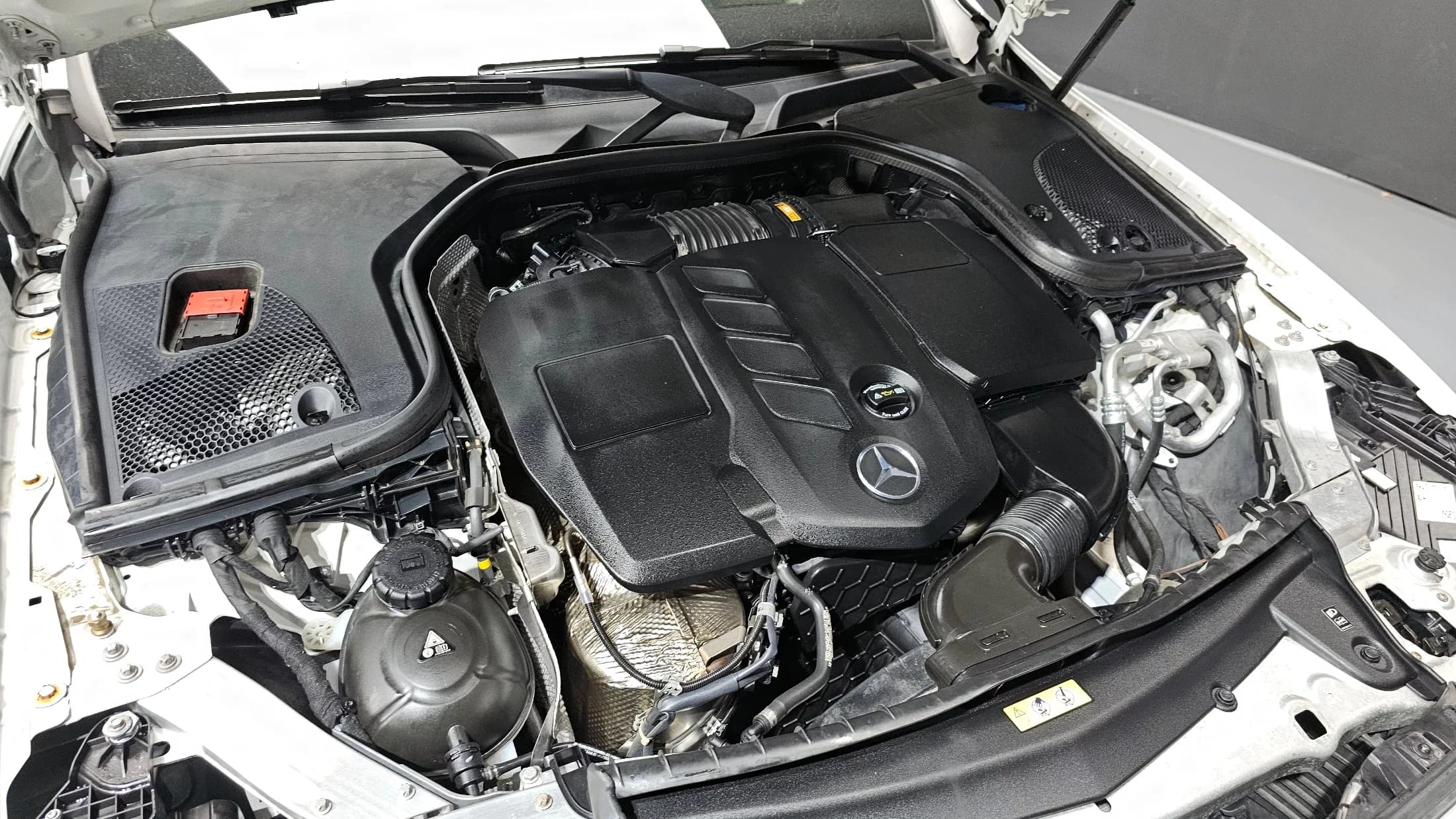 Mercedes-Benz E-Class E220d 4MATIC AMG Line, 2021 г. 35494 км. — фото 5