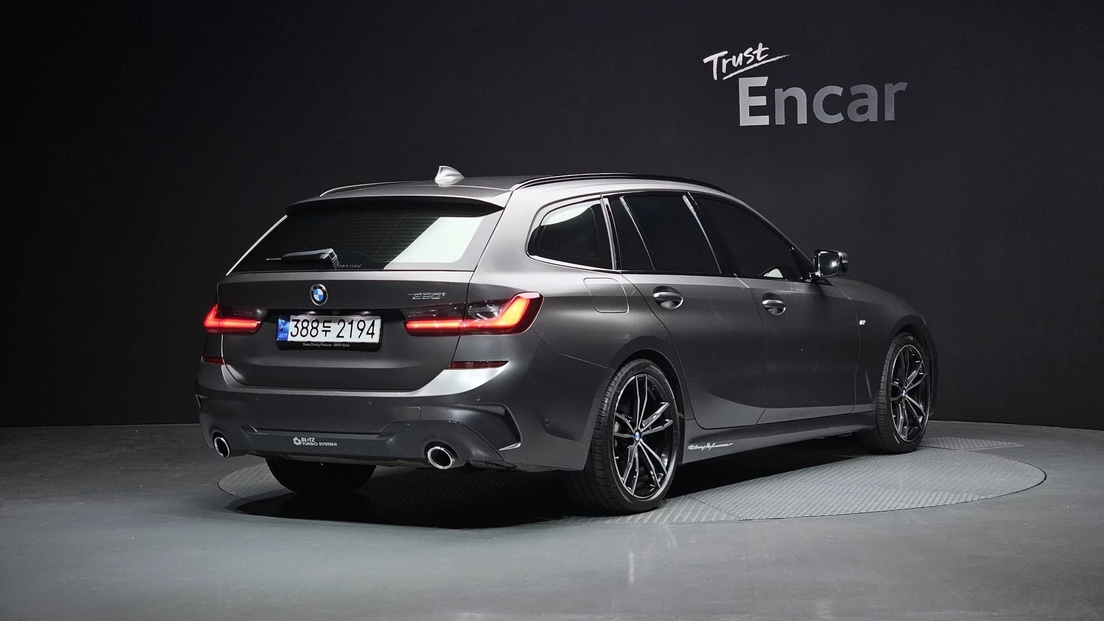BMW 3-Series 320i Touring M Sports, 2022 г. 65153 км. — фото 2