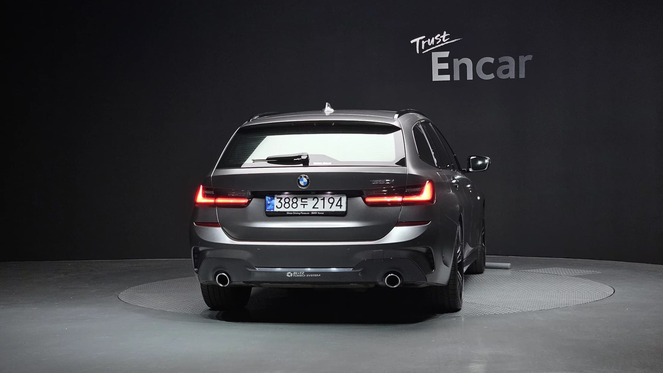 BMW 3-Series 320i Touring M Sports, 2022 г. 65153 км. — фото 4