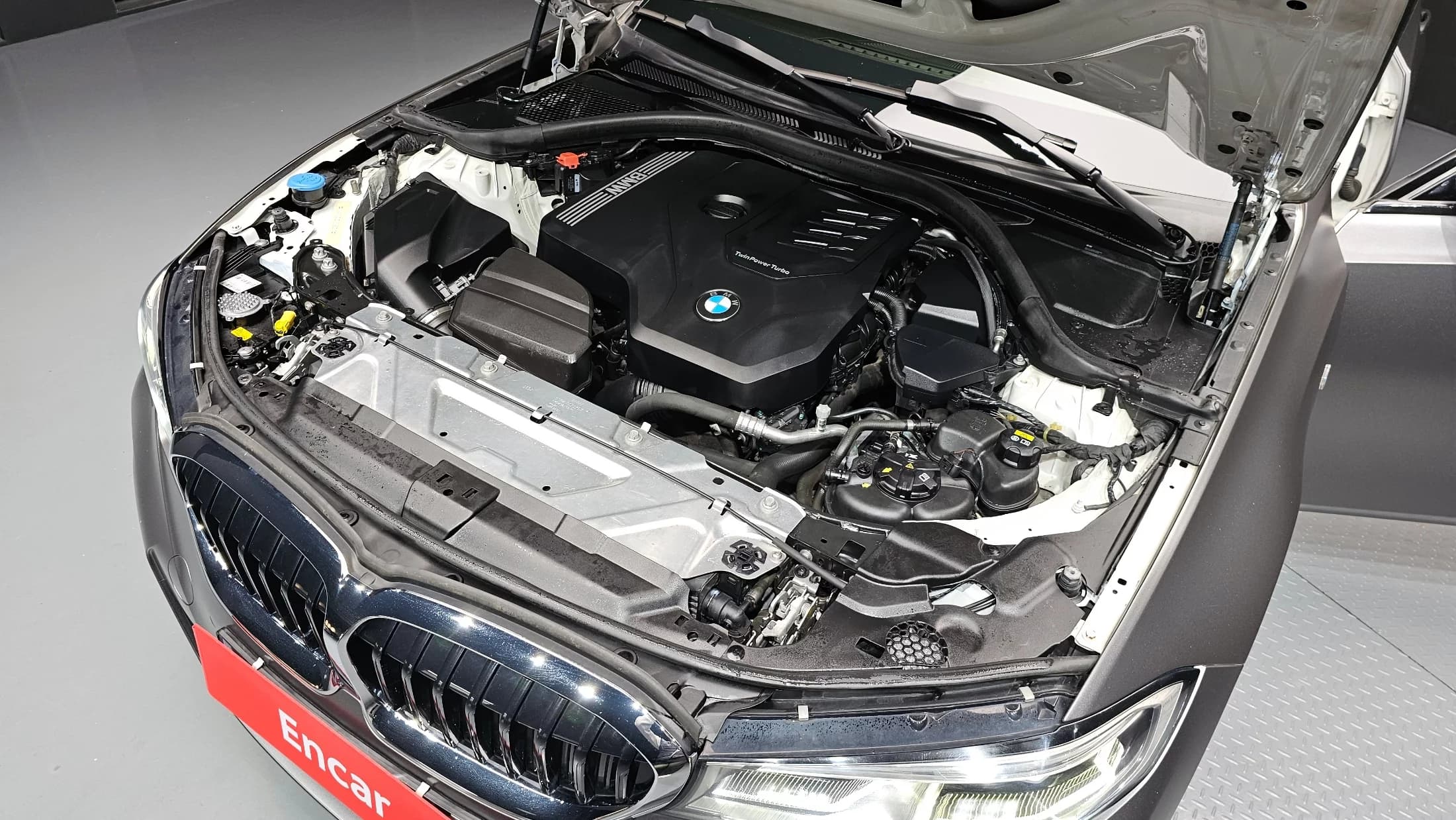 BMW 3-Series 320i Touring M Sports, 2022 г. 65153 км. — фото 5