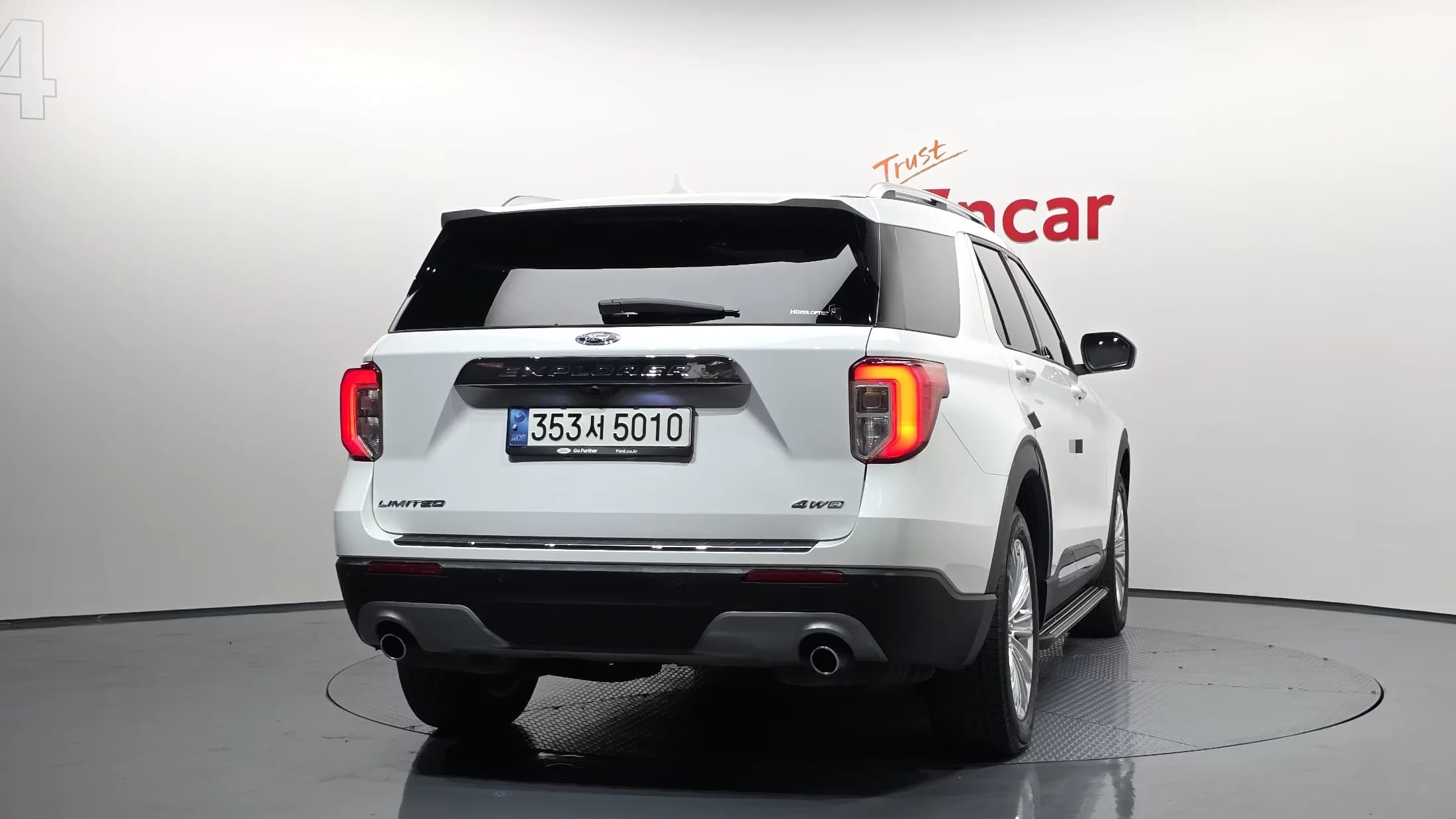 Ford EXPLORER 2.3 LimIted 4WD, 2021 г. 46693 км. — фото 4