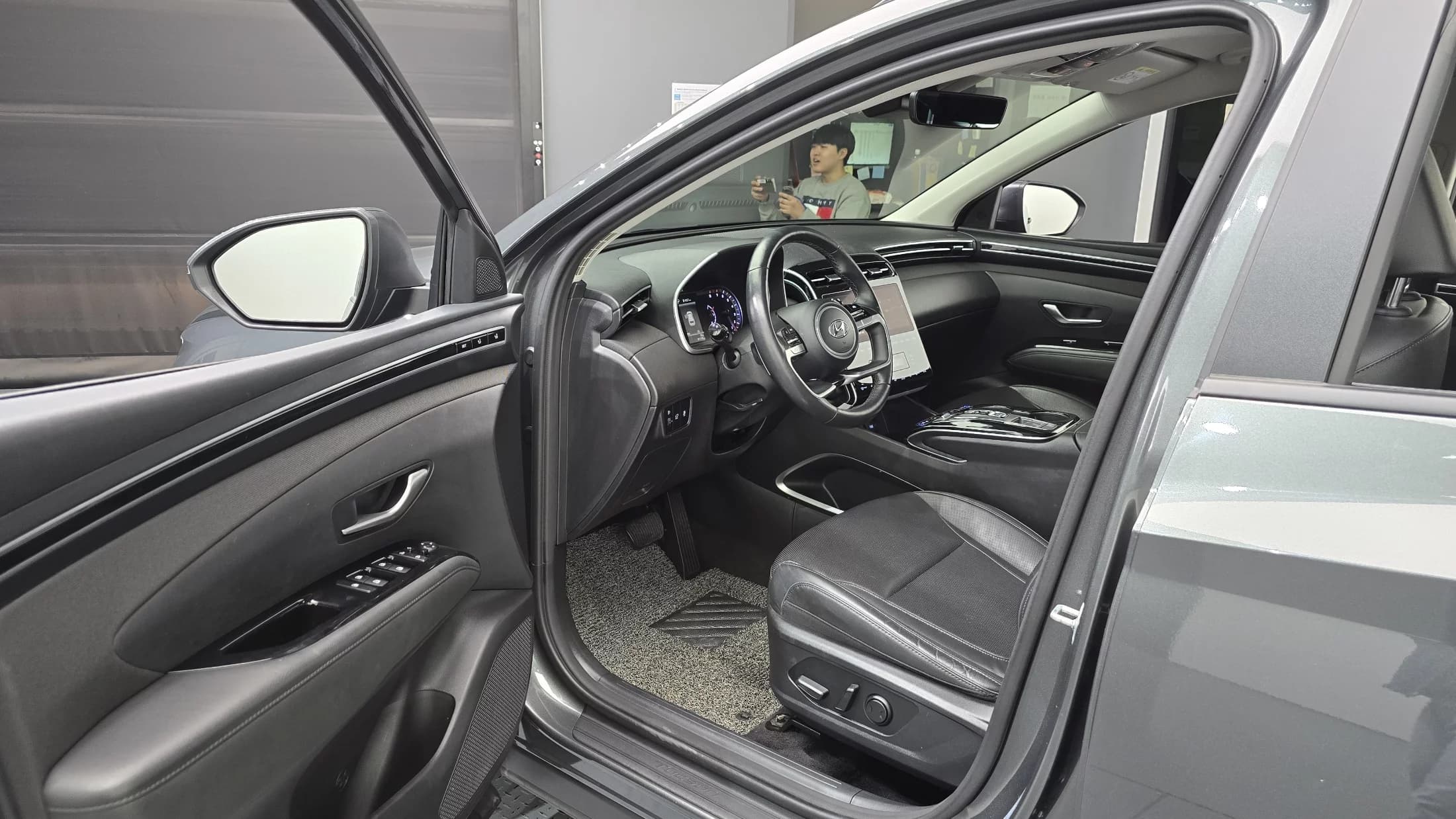 Hyundai Tucson Gasoline 1.6 Turbo 2WD Premium, 2023 г. 81130 км. — фото 10