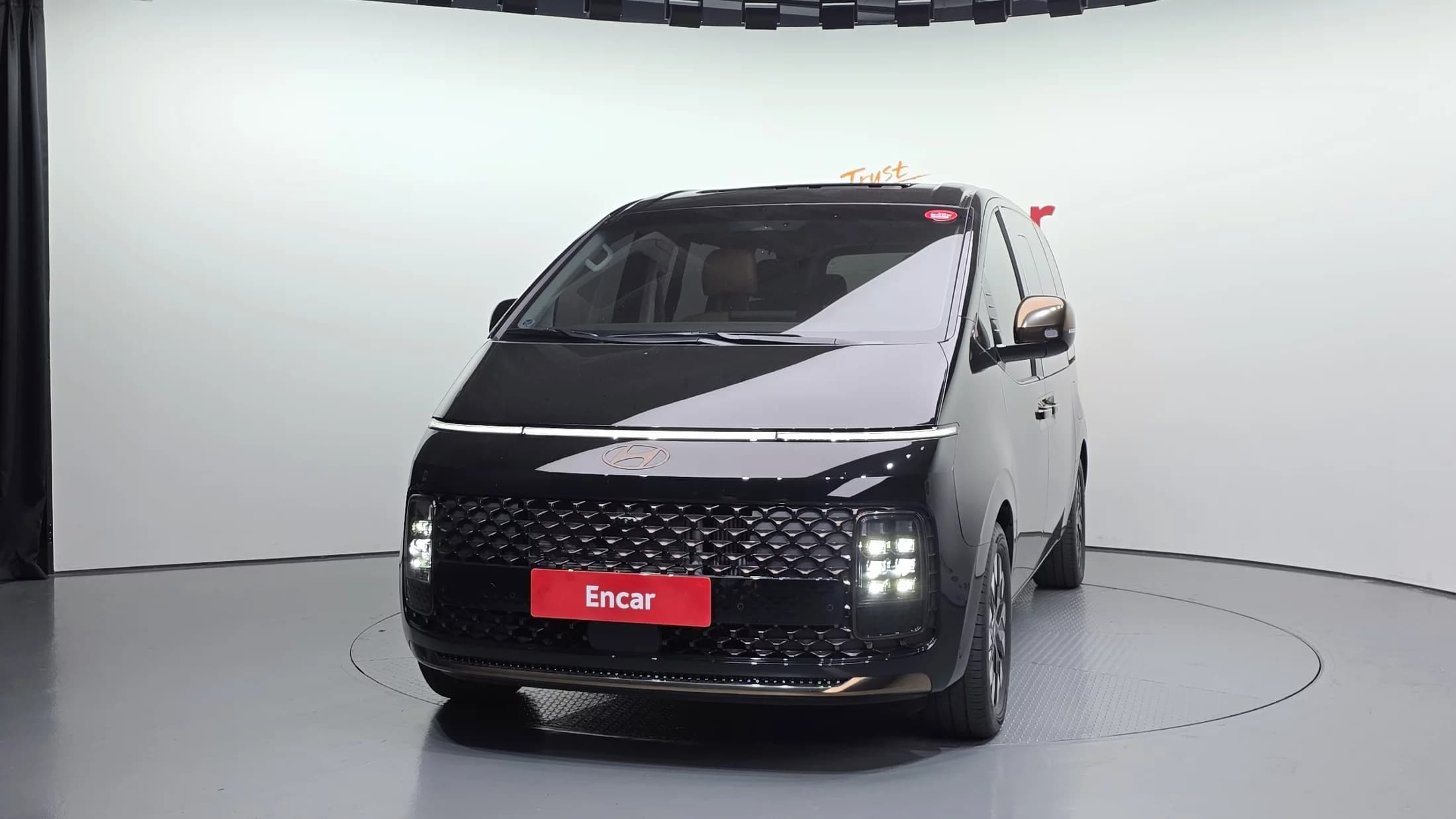 Hyundai Staria 4WD Lounge 9-Seater Inspiration, 2025 г. 4983 км. — фото 3