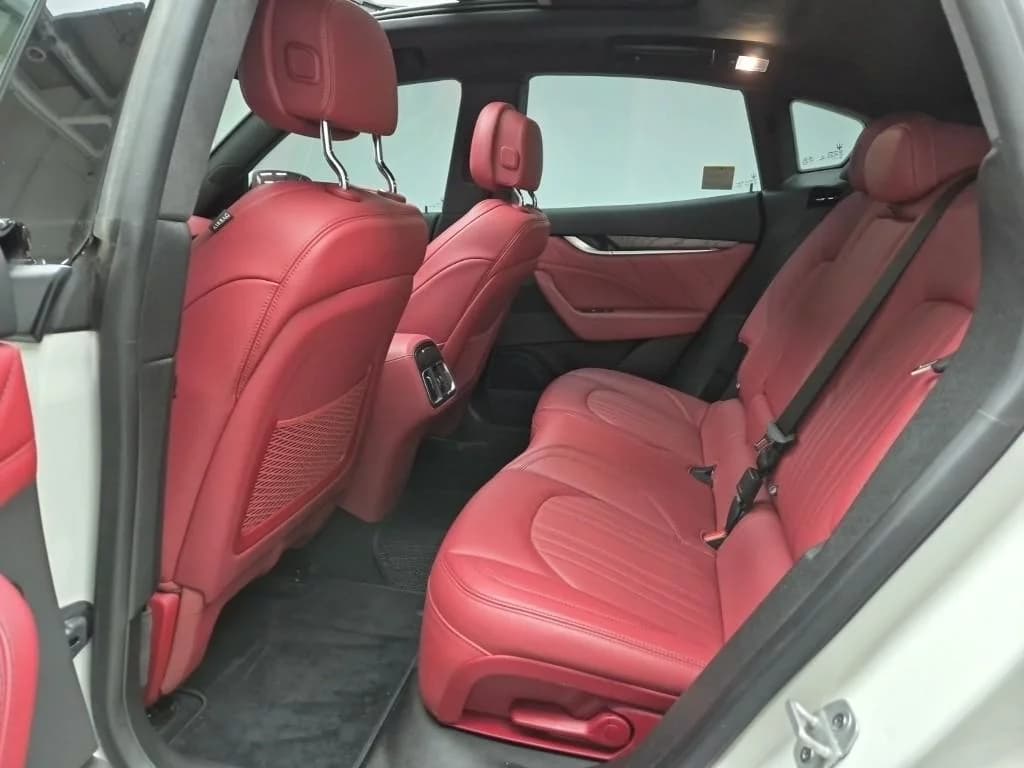 Maserati LEVANTE 2.0 GT AWD, 2022 г. 44432 км. — фото 12