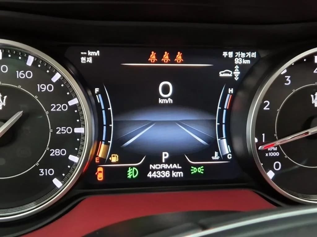 Maserati LEVANTE 2.0 GT AWD, 2022 г. 44432 км. — фото 6